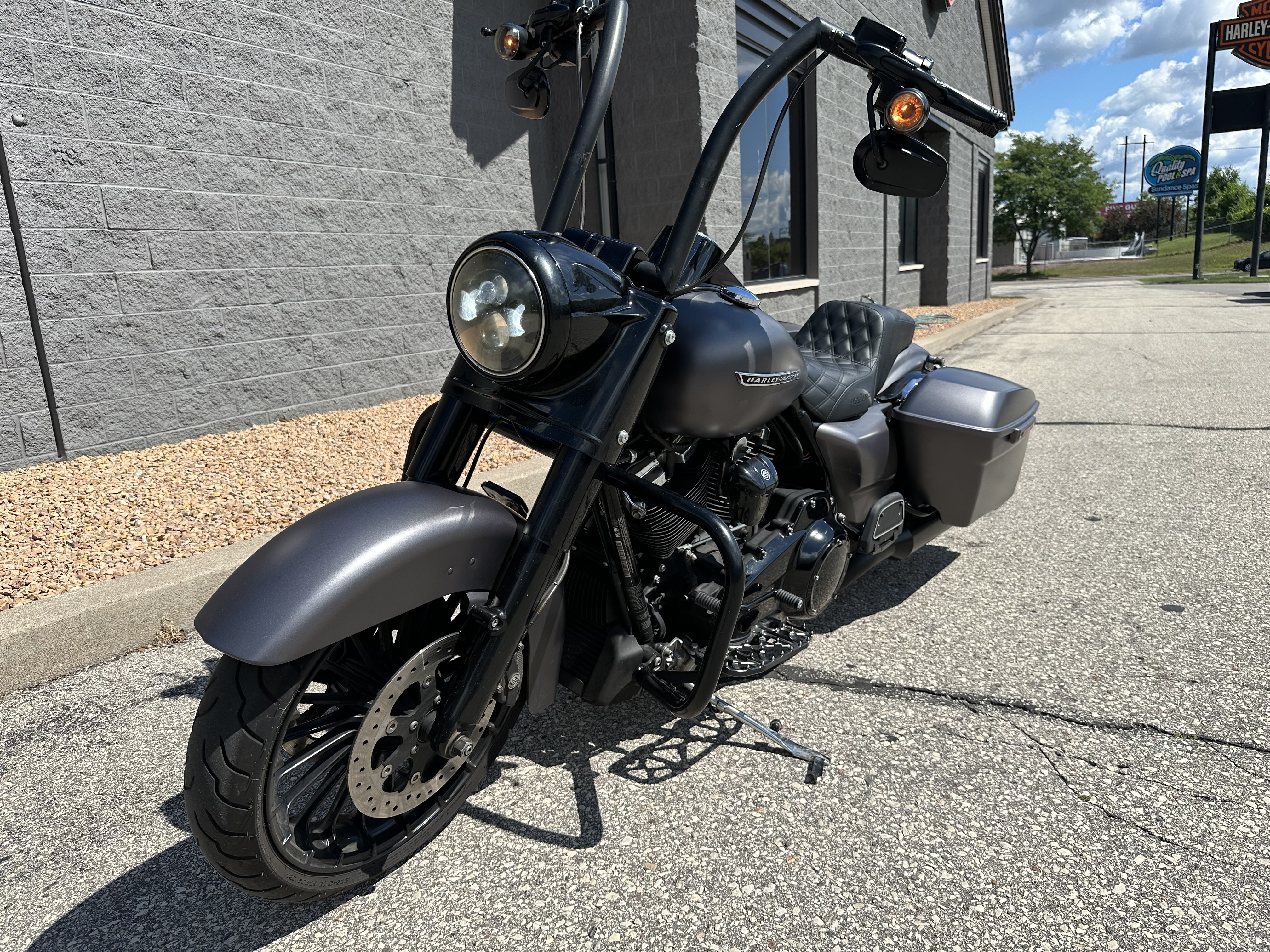 2017 Harley-Davidson Road King® Special 9