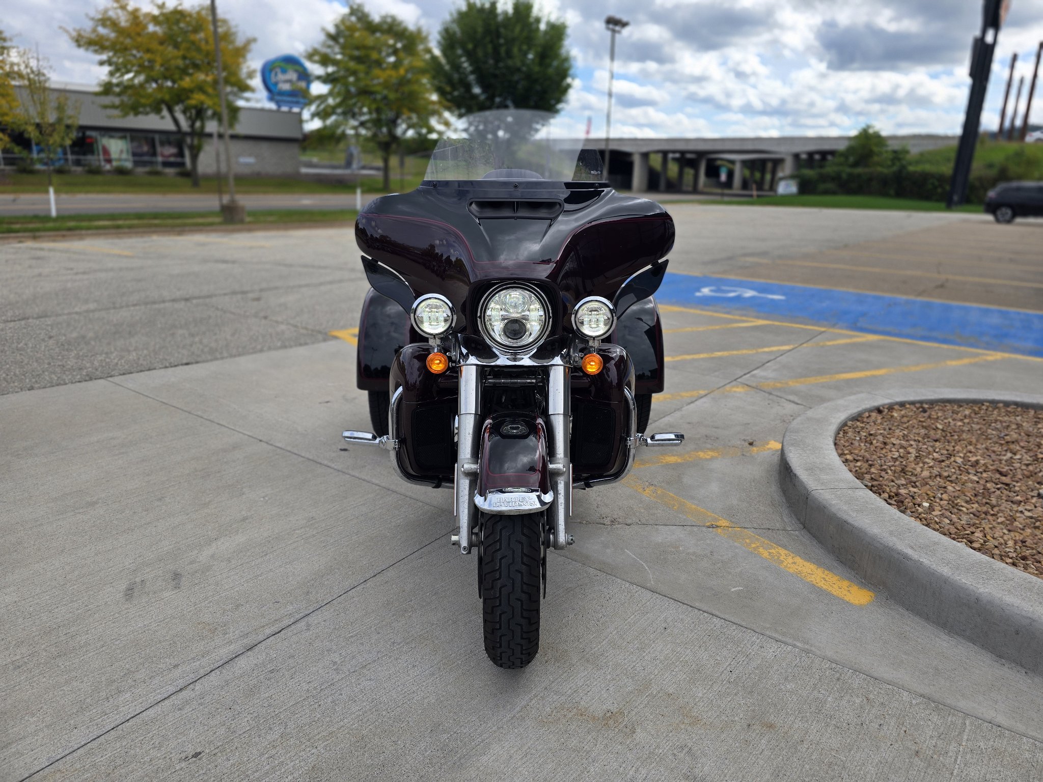 2022 Harley-Davidson Tri Glide® Ultra 8