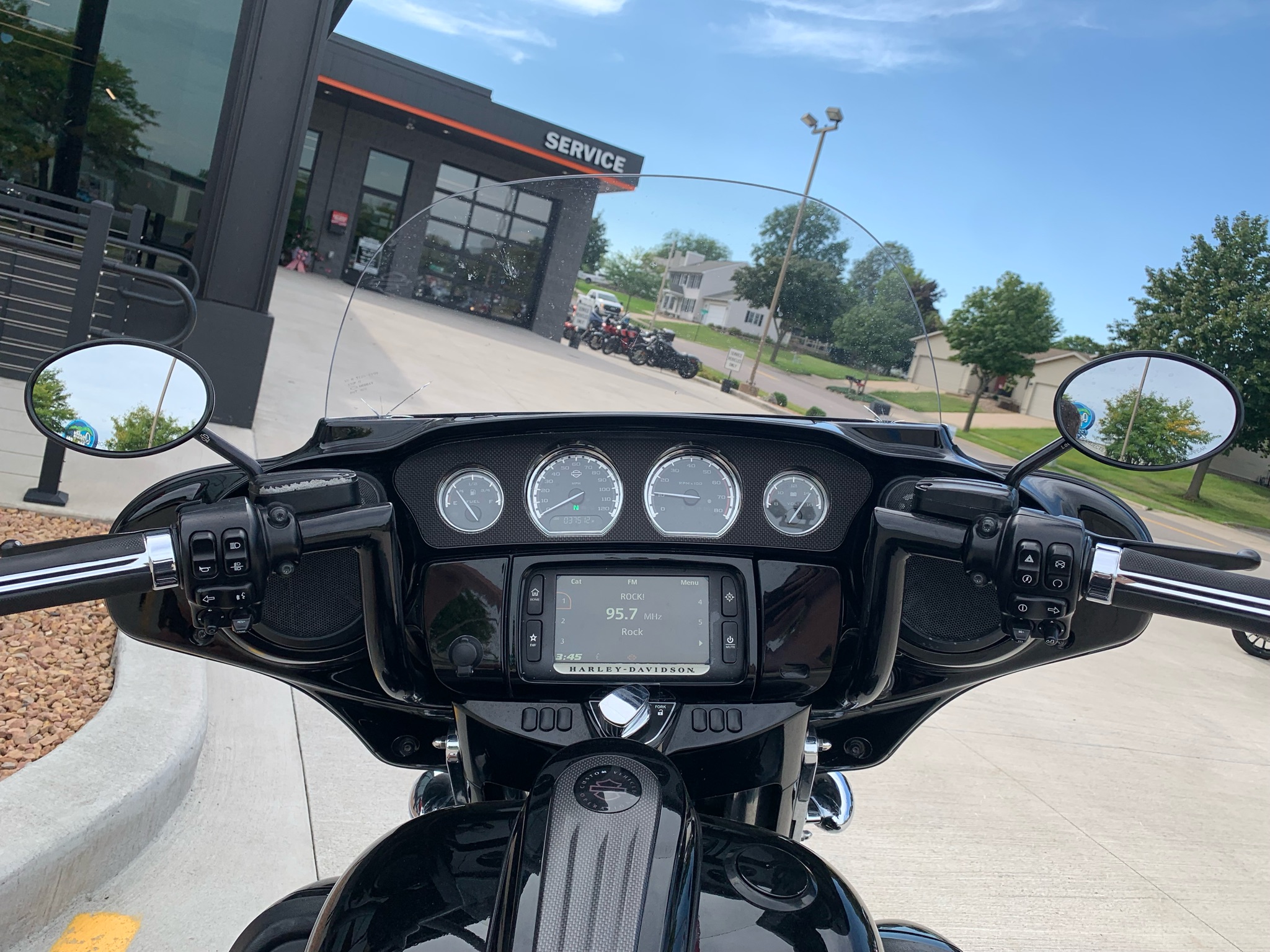 2015 Harley-Davidson CVO Street Glide® 9