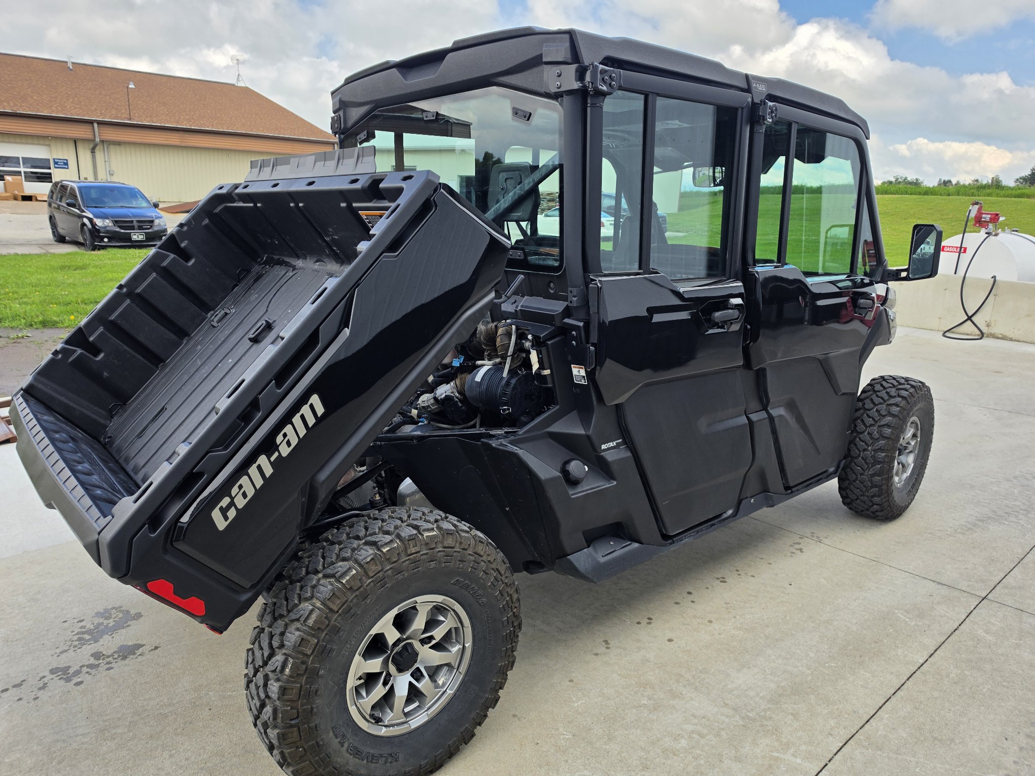 2024 Can-Am™ Defender MAX Lone Star CAB 6