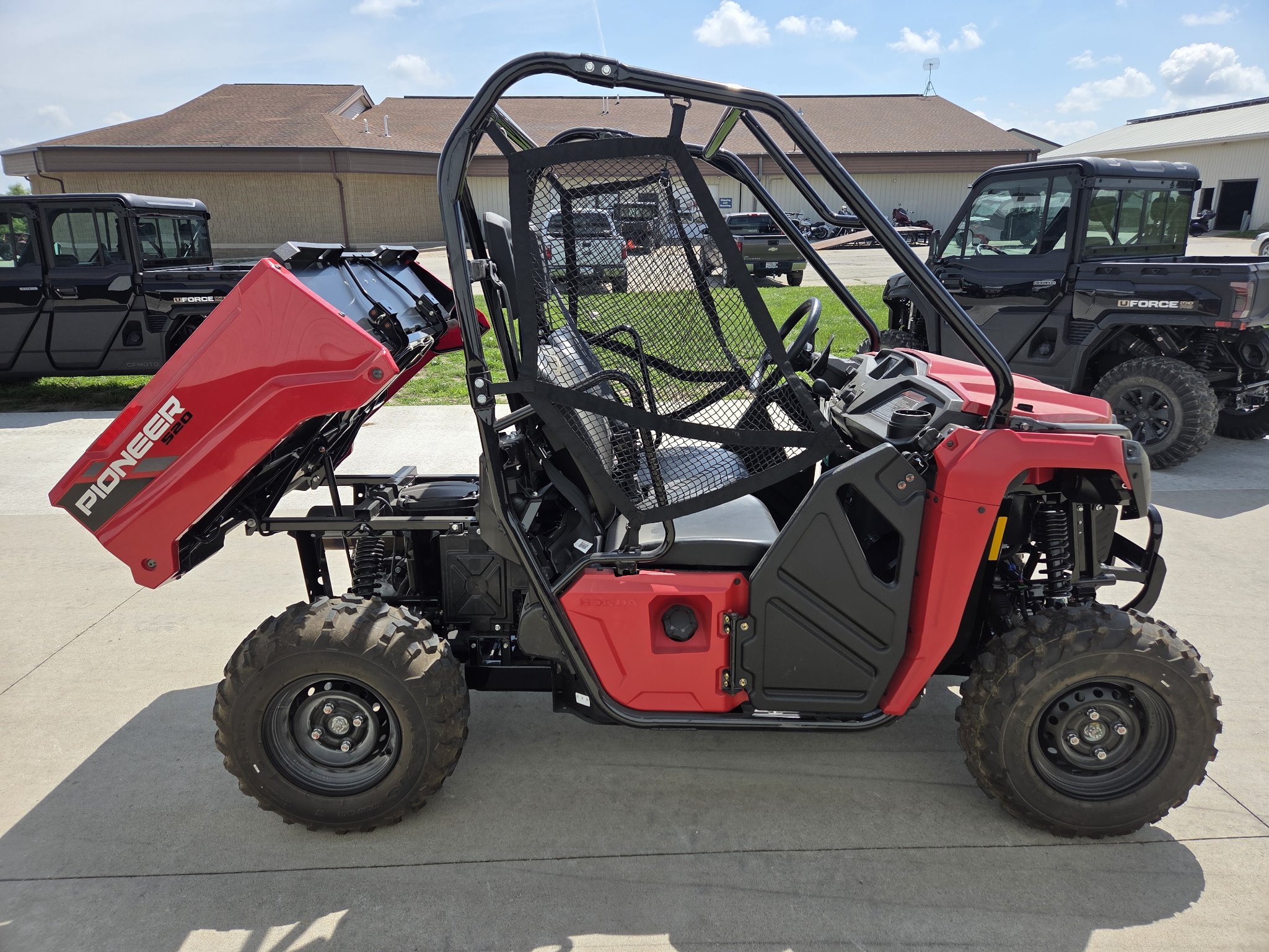2026 Honda Pioneer 520 5