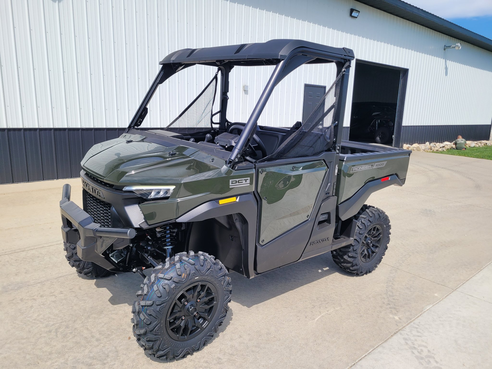 2026 Honda Pioneer 1000 Deluxe 2