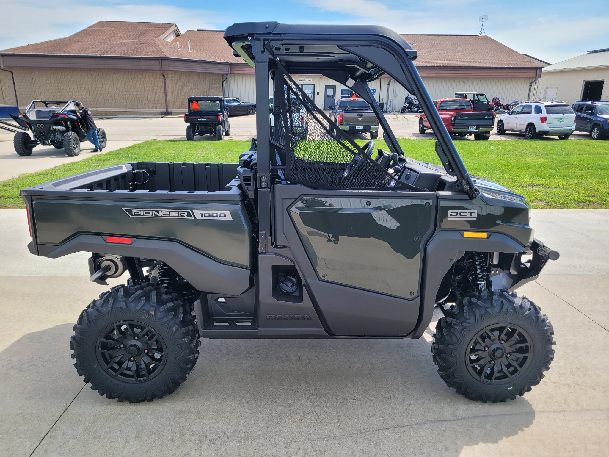 2026 Honda Pioneer 1000 Deluxe 5