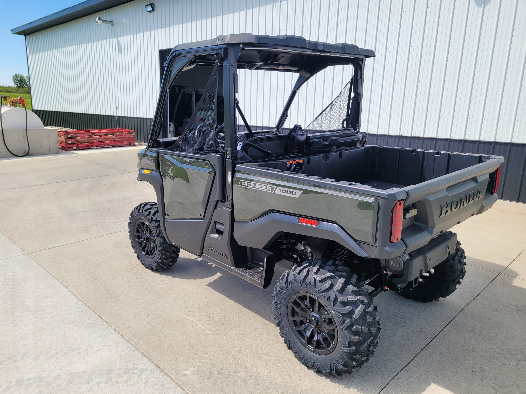 2026 Honda Pioneer 1000 Deluxe 8