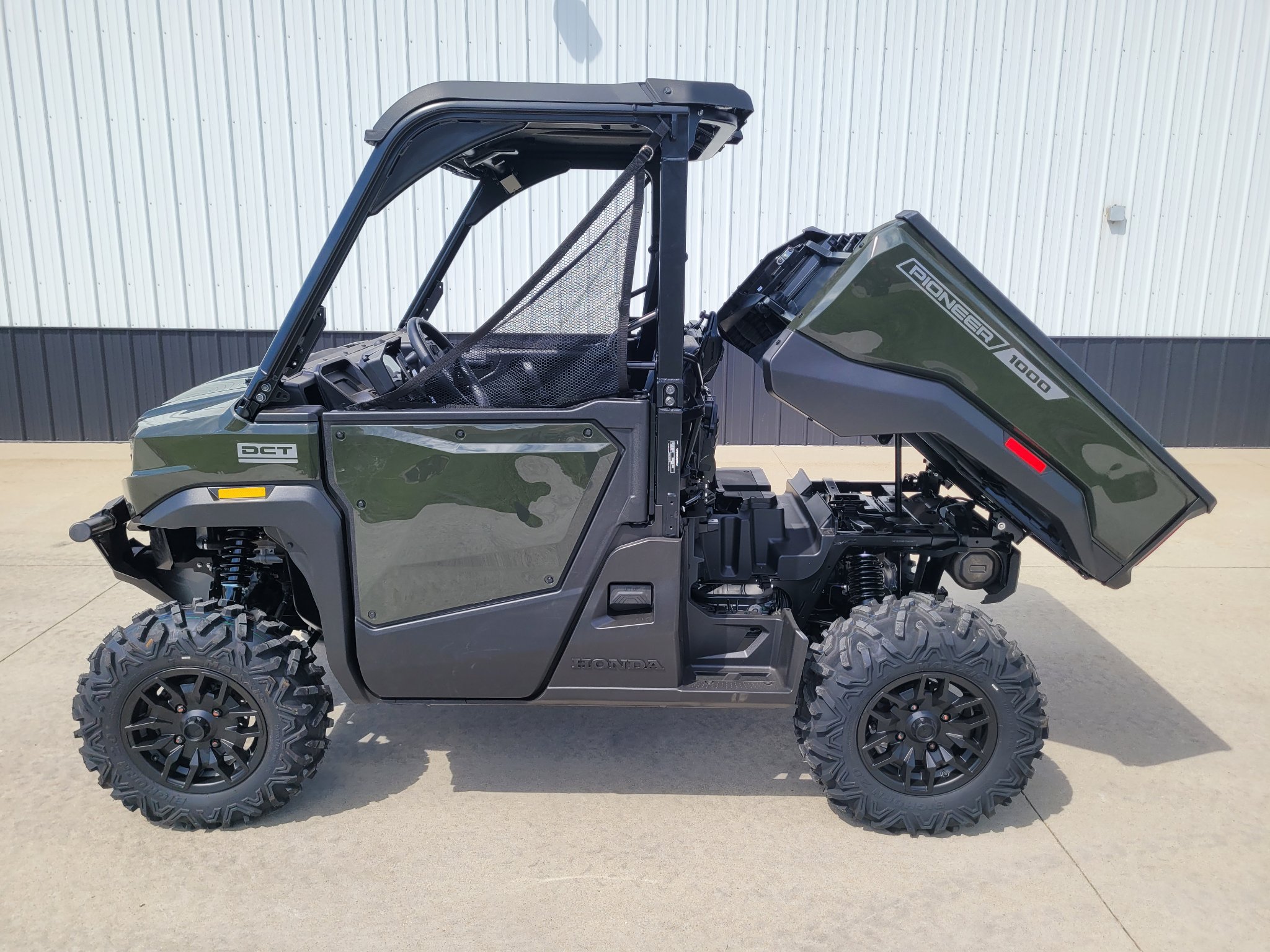 2026 Honda Pioneer 1000 Deluxe 10
