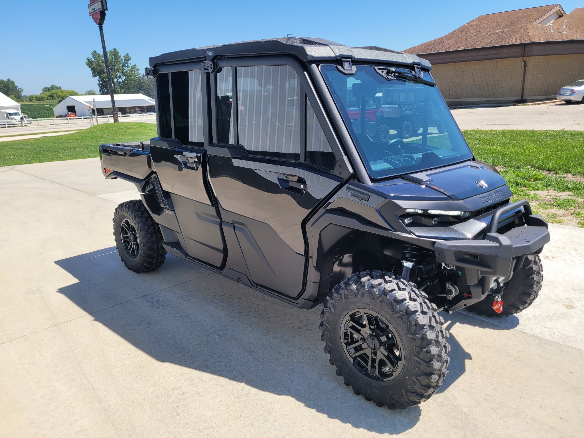2026 Can-Am™ Defender MAX Lone Star CAB HD11 4