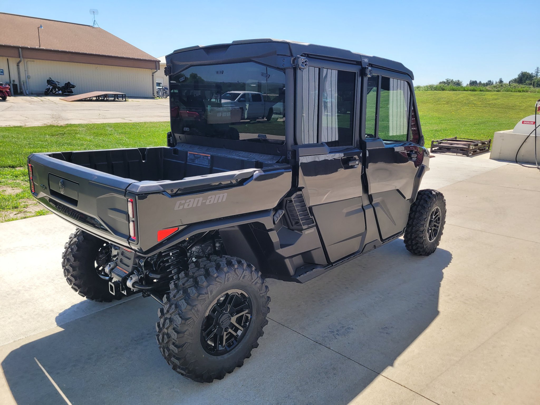 2026 Can-Am™ Defender MAX Lone Star CAB HD11 6