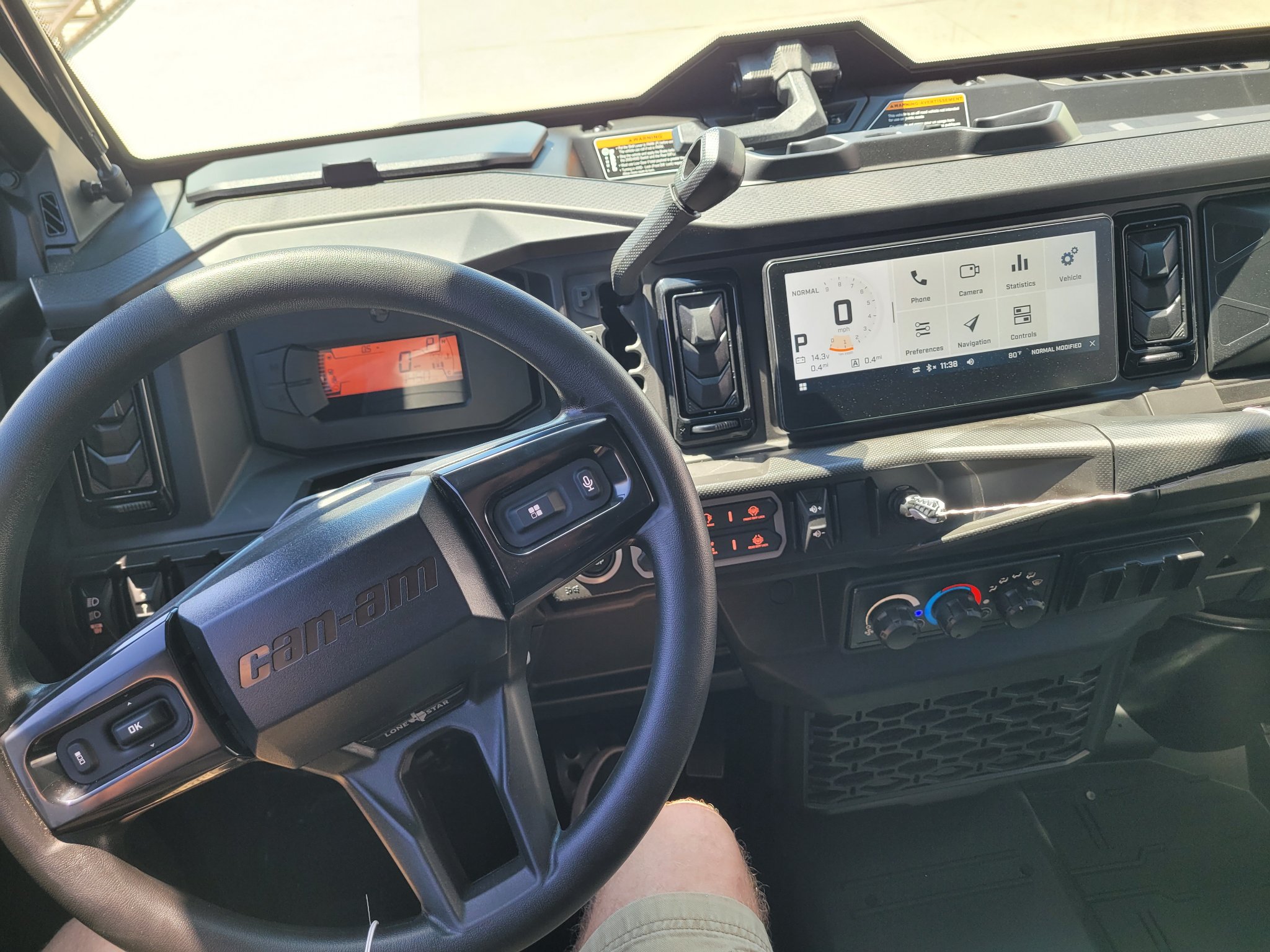 2026 Can-Am™ Defender MAX Lone Star CAB HD11 10