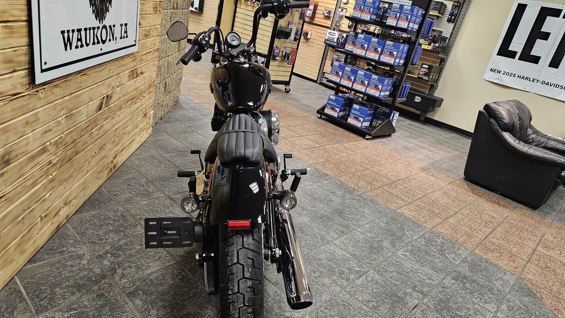 New 2025 Harley-Davidson Street Bob® Motorcycle - Specs