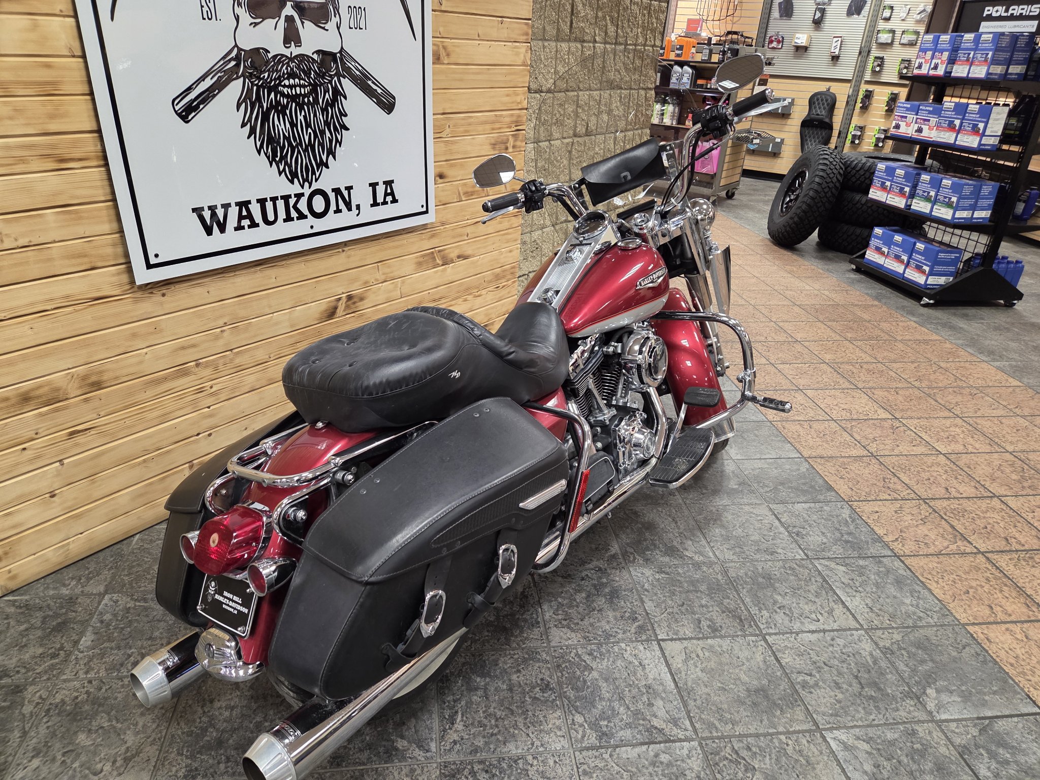 2005 Harley-Davidson FLHRCI Road King® Classic 4