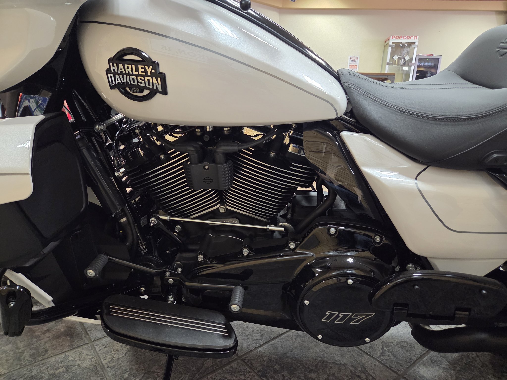 2026 Harley-Davidson Street Glide® Limited 8