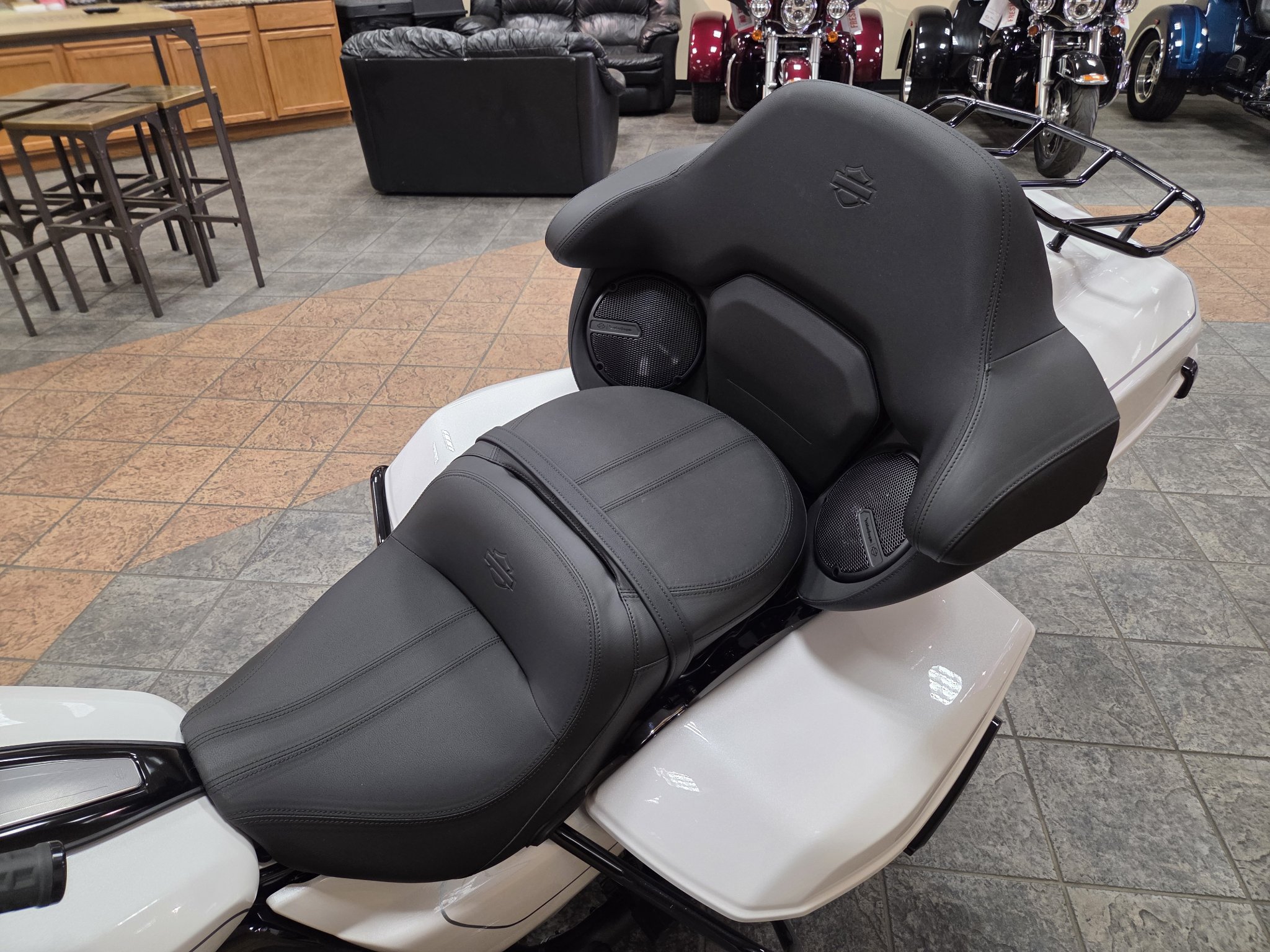 2026 Harley-Davidson Street Glide® Limited 10