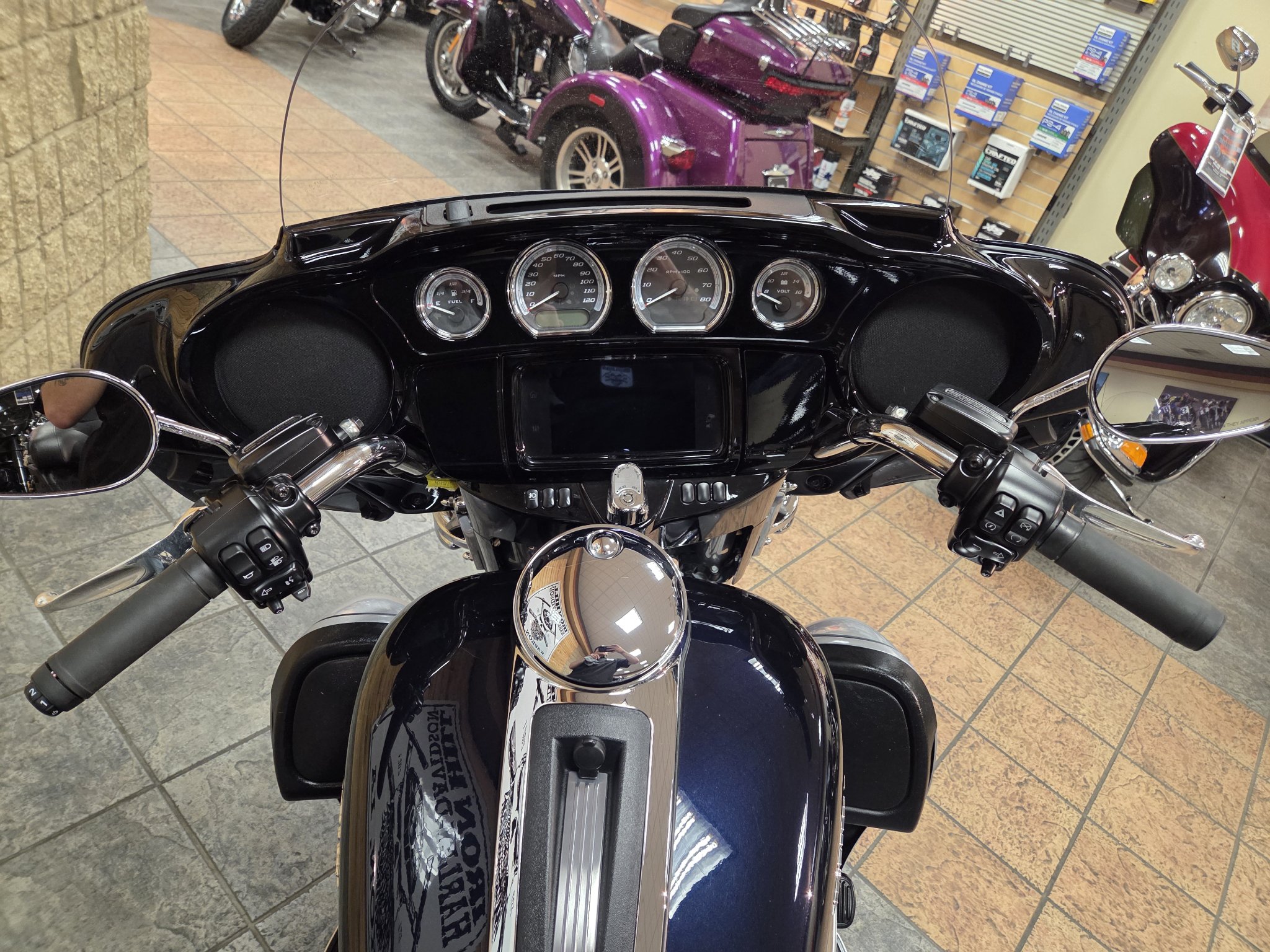 2019 Harley-Davidson Electra Glide® Ultra Classic® 10
