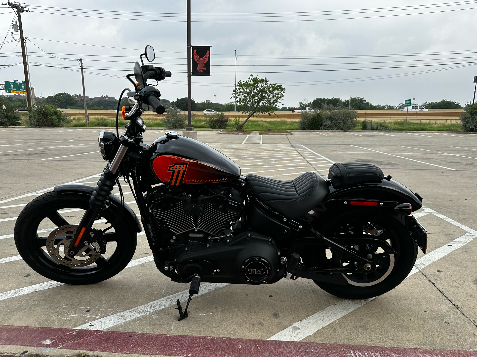 2023 Harley-Davidson Street Bob® 114 in San Antonio, Texas - Photo 5