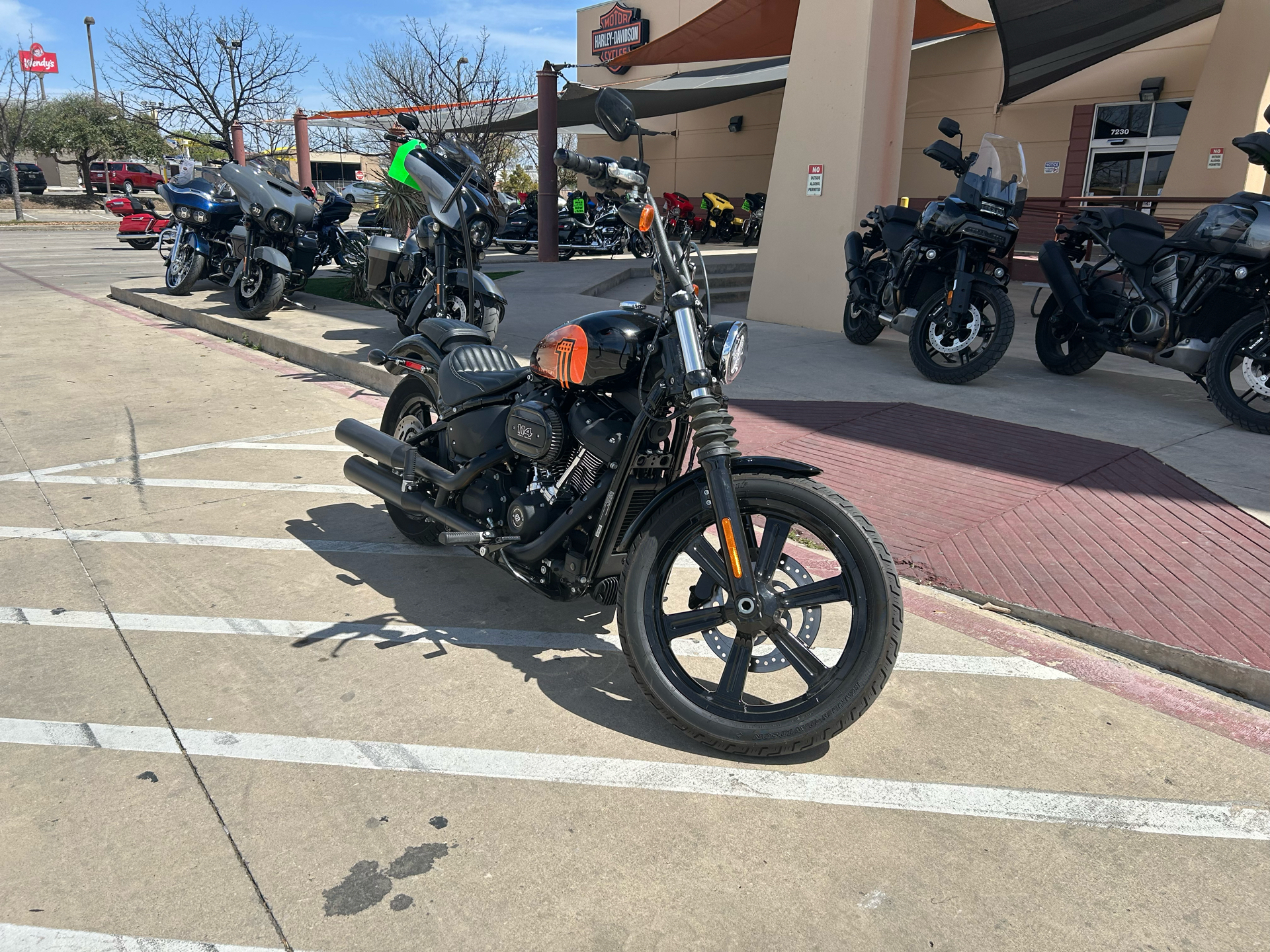 2023 Harley-Davidson Street Bob® 114 in San Antonio, Texas - Photo 2