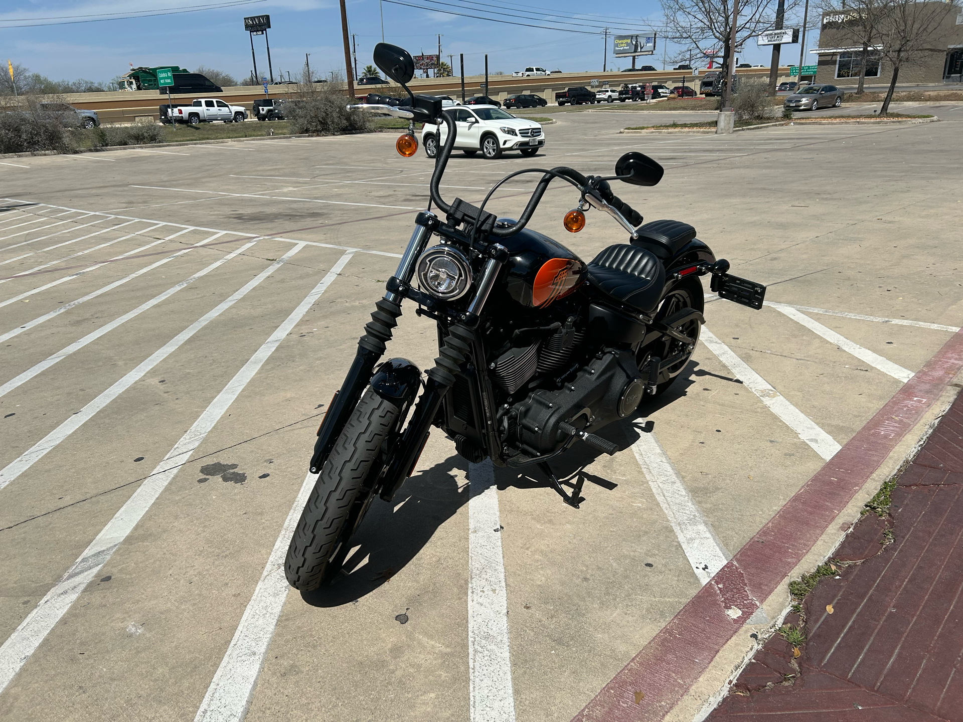 2023 Harley-Davidson Street Bob® 114 in San Antonio, Texas - Photo 4