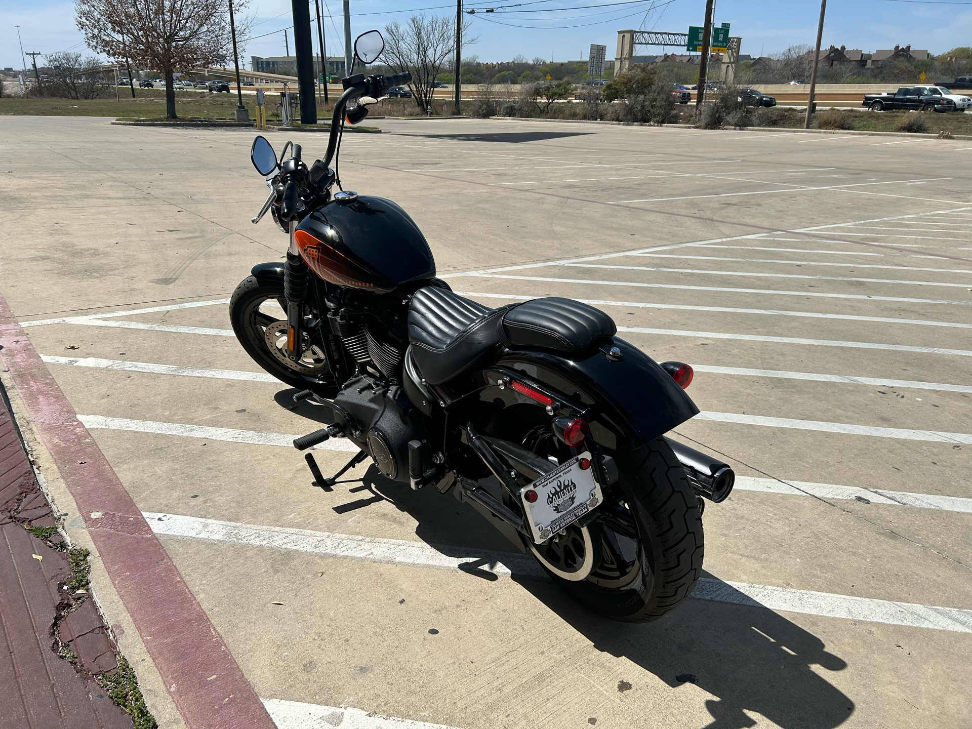 2023 Harley-Davidson Street Bob® 114 in San Antonio, Texas - Photo 6