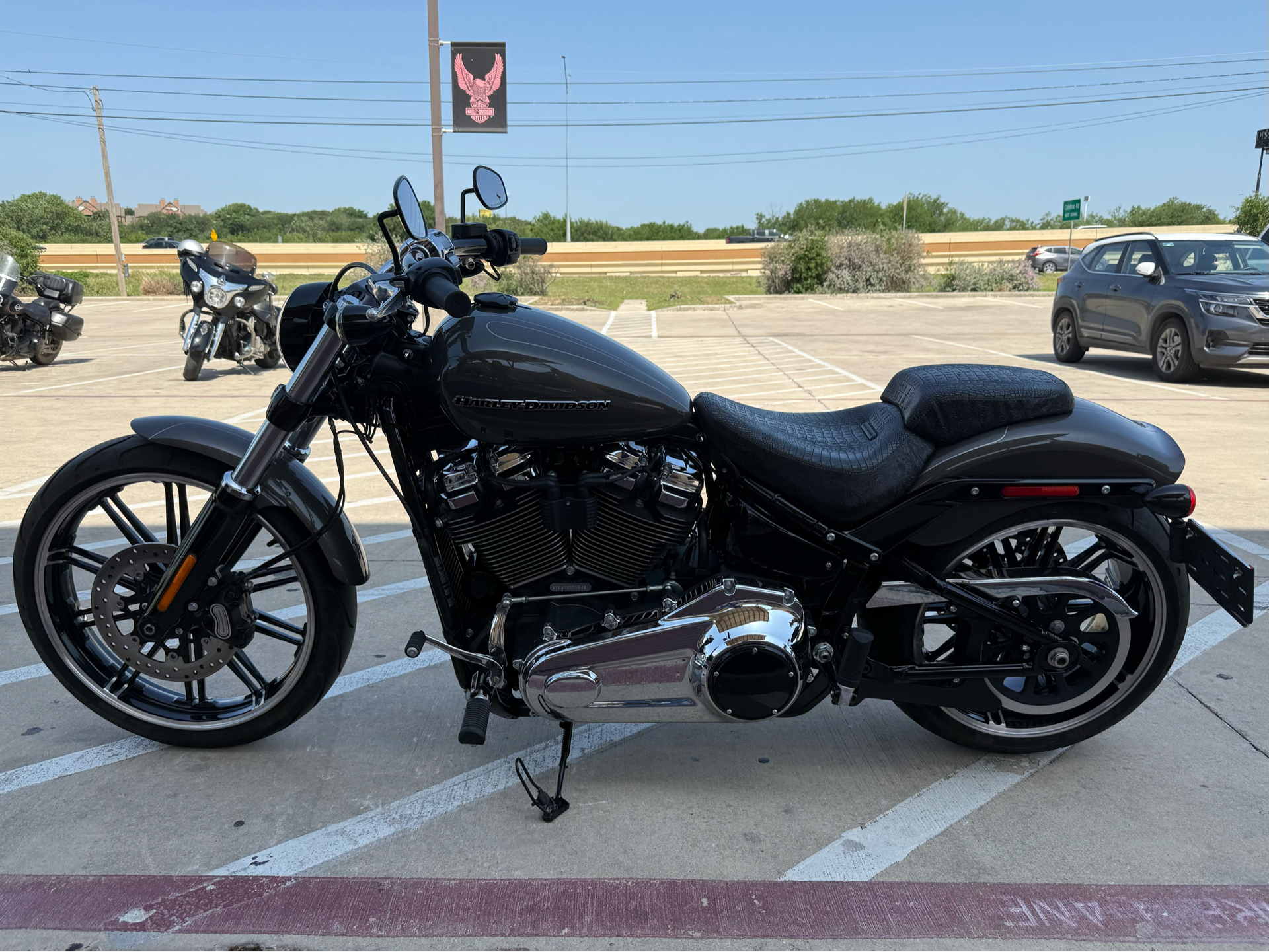 2019 Harley-Davidson Breakout® 107 in San Antonio, Texas - Photo 5