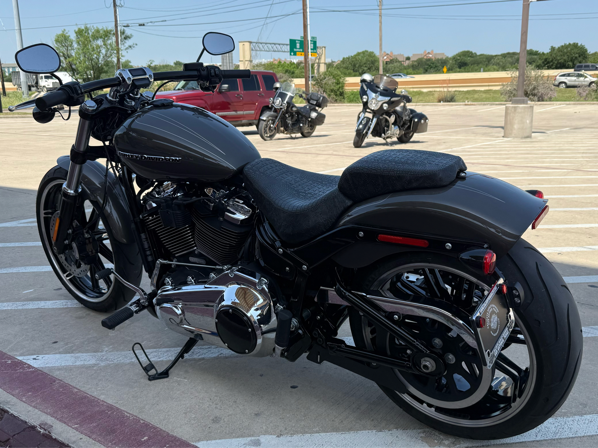 2019 Harley-Davidson Breakout® 107 in San Antonio, Texas - Photo 6