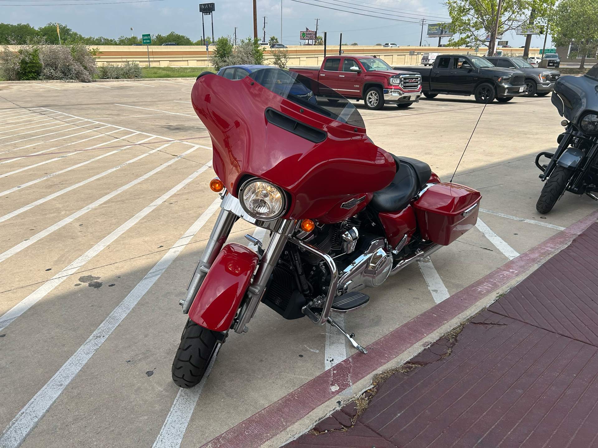 2023 Harley-Davidson Street Glide® in San Antonio, Texas - Photo 4
