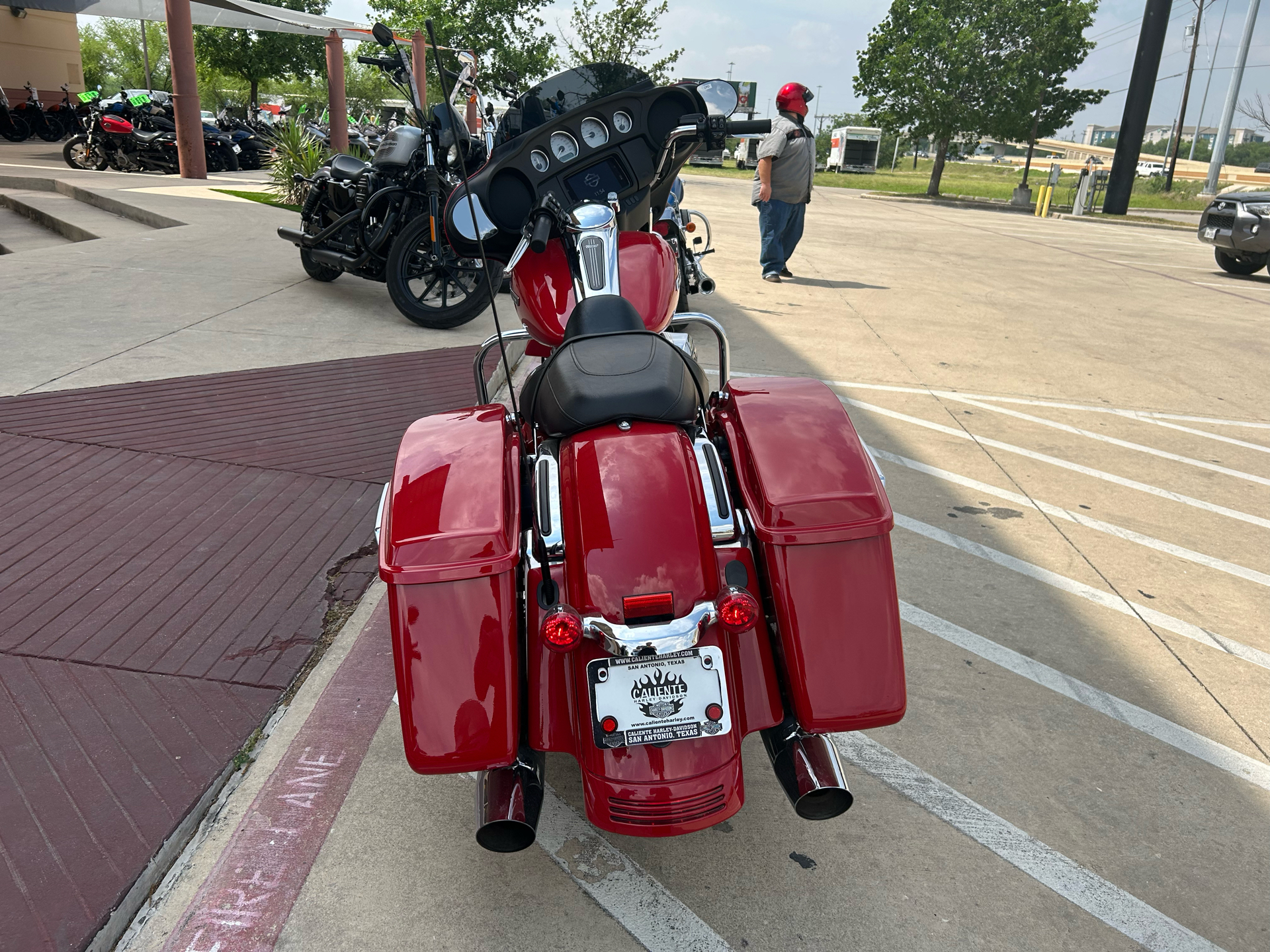 2023 Harley-Davidson Street Glide® in San Antonio, Texas - Photo 7