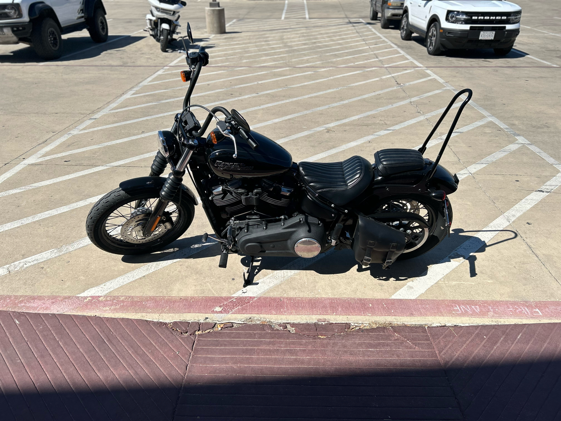 2020 Harley-Davidson Street Bob® in San Antonio, Texas - Photo 5
