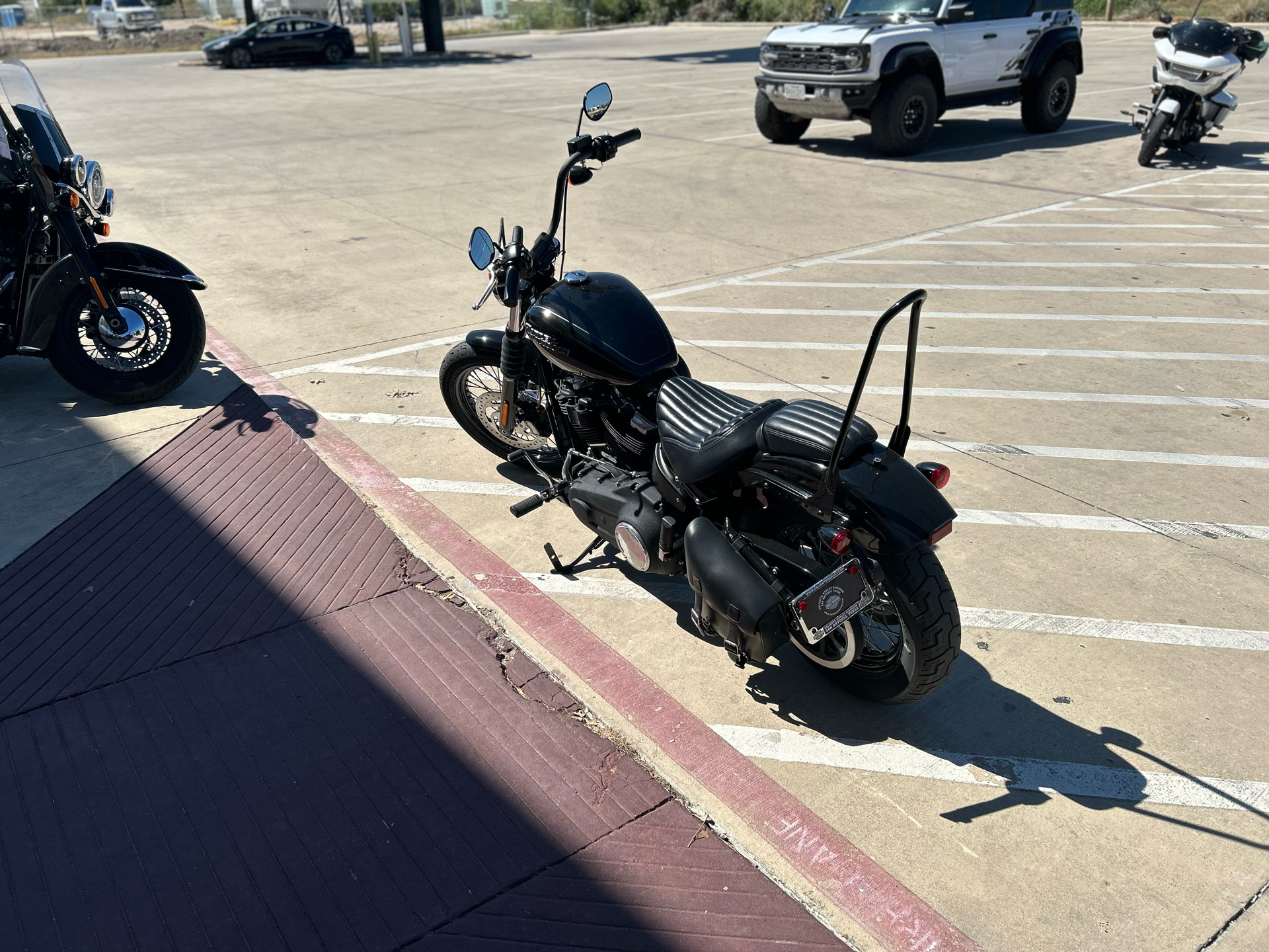 2020 Harley-Davidson Street Bob® in San Antonio, Texas - Photo 6