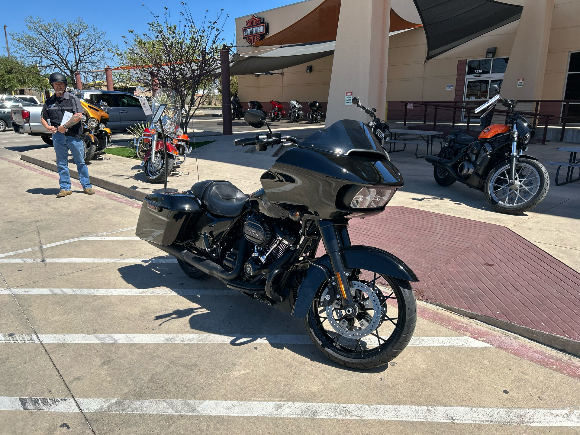 2023 Harley-Davidson Road Glide® Special 2