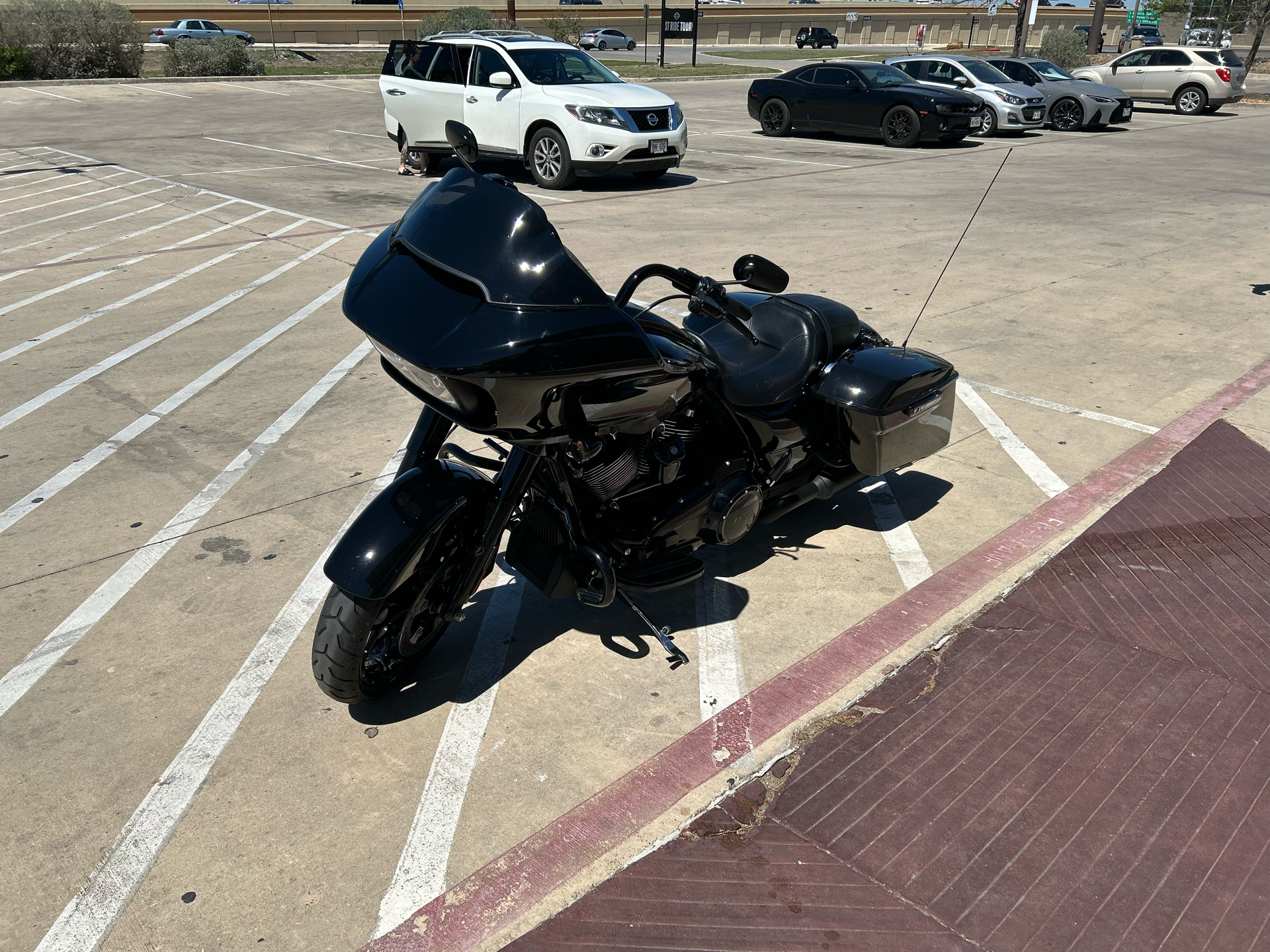 2023 Harley-Davidson Road Glide® Special 4