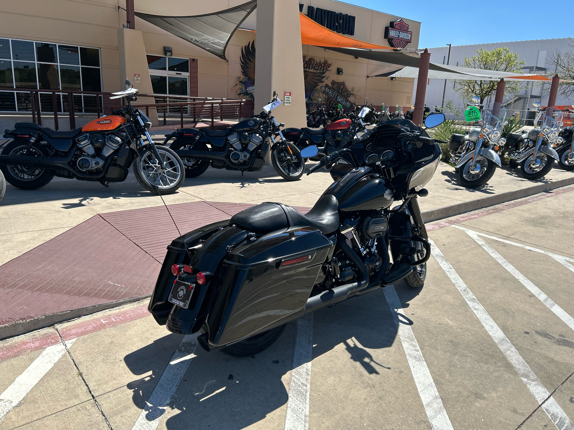 2023 Harley-Davidson Road Glide® Special 8