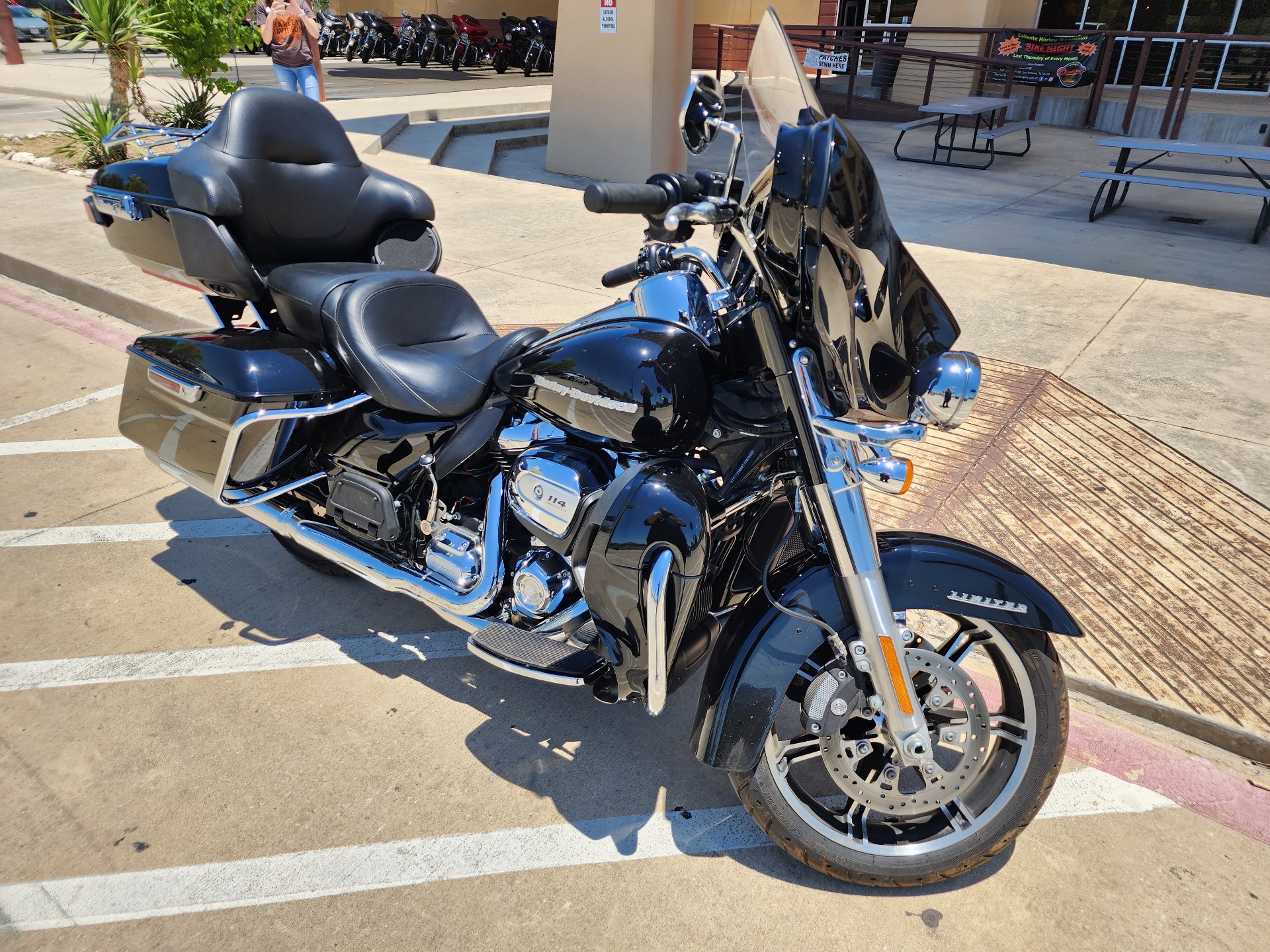 2021 Harley-Davidson Ultra Limited in San Antonio, Texas - Photo 2