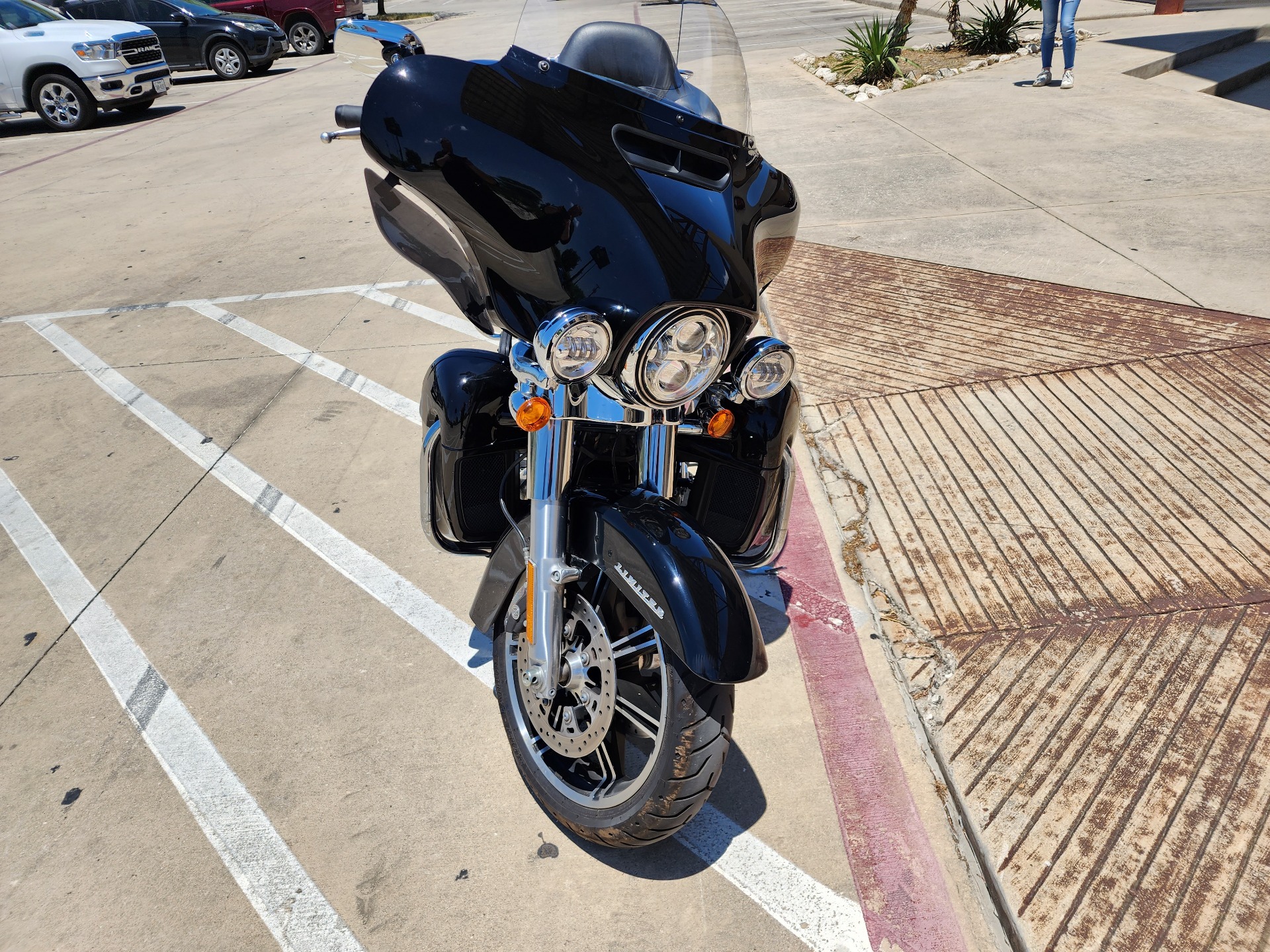 2021 Harley-Davidson Ultra Limited in San Antonio, Texas - Photo 3