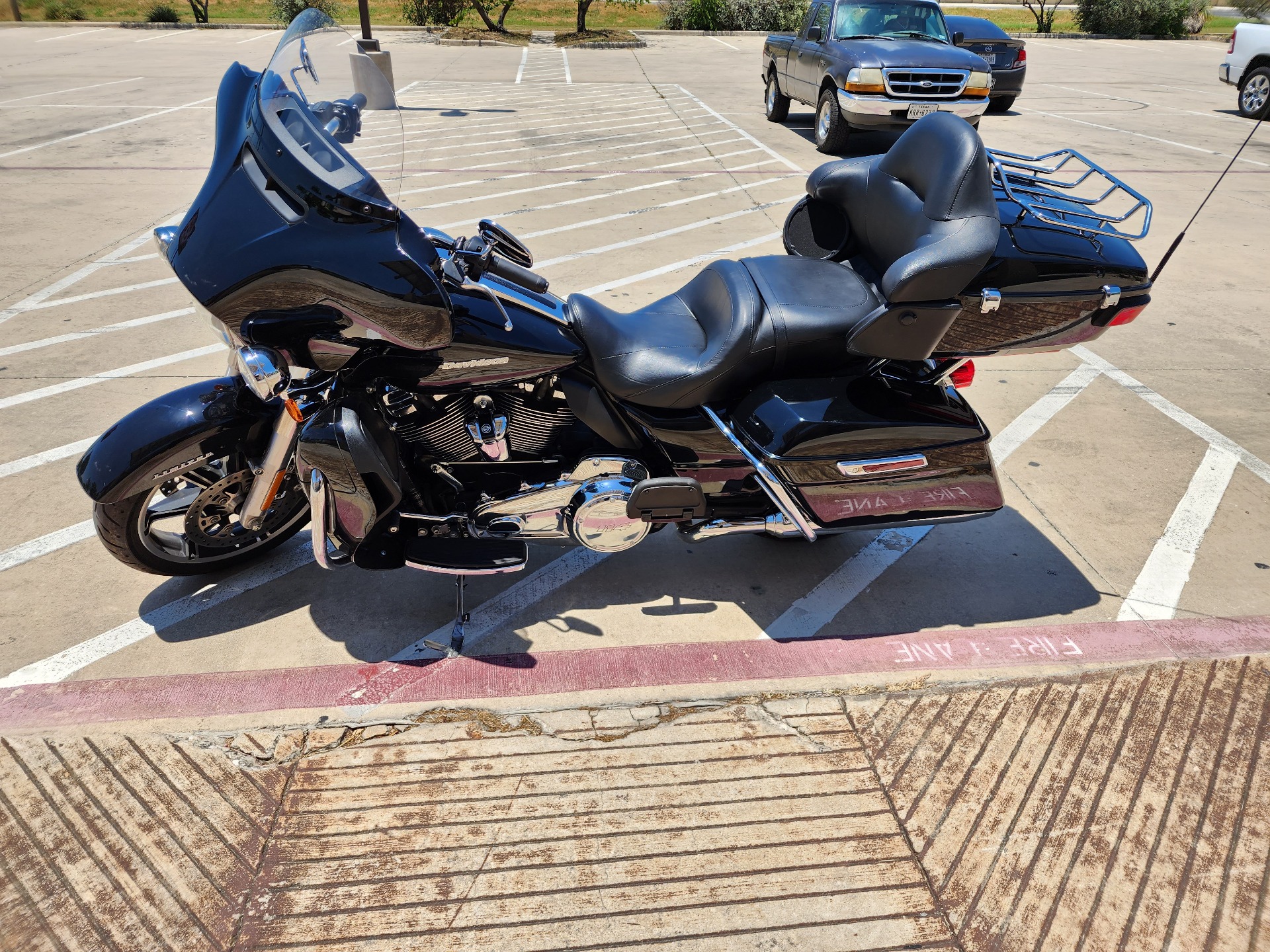 2021 Harley-Davidson Ultra Limited in San Antonio, Texas - Photo 5