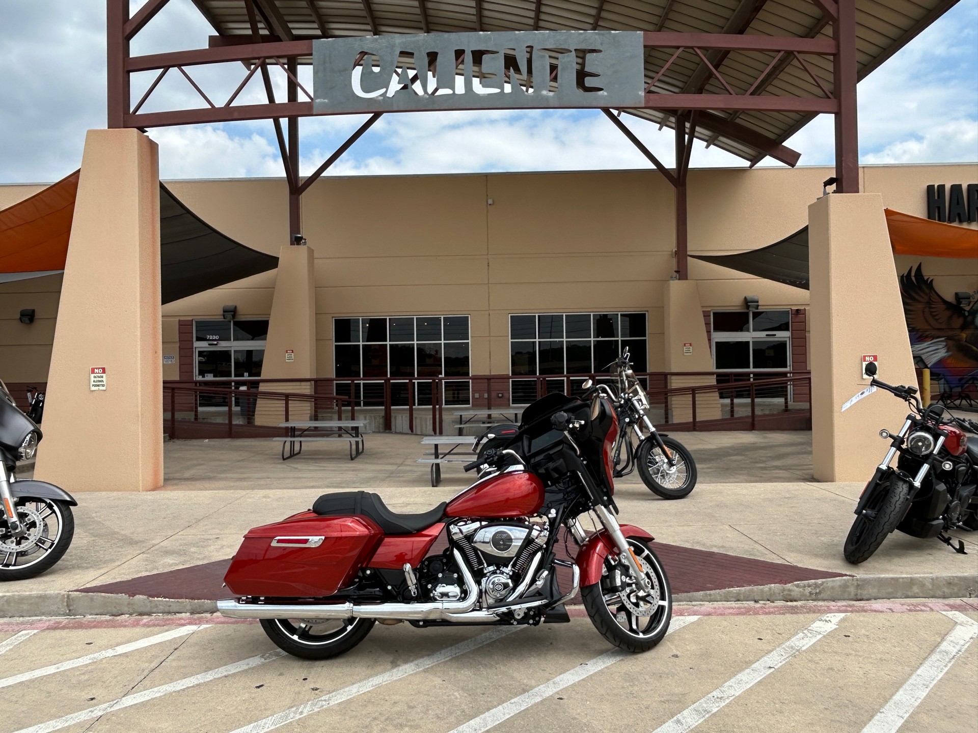 2024 Harley-Davidson Street Glide® 1