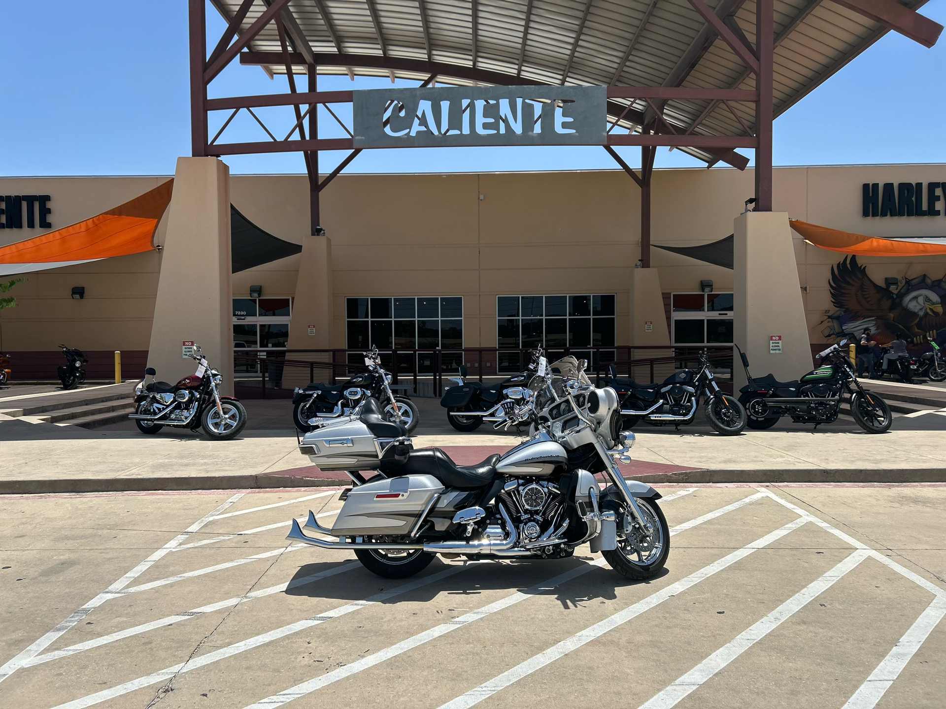 2017 Harley-Davidson CVO™ Limited in San Antonio, Texas - Photo 1