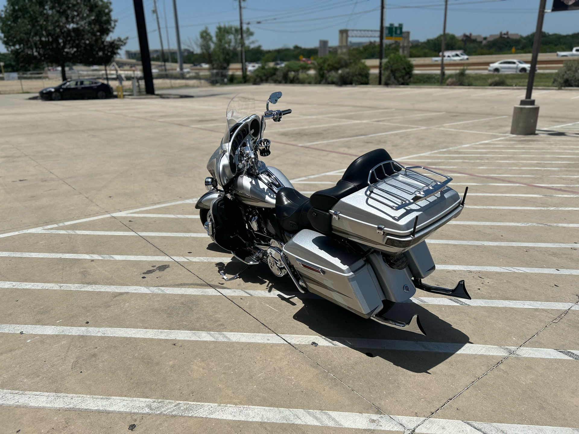 2017 Harley-Davidson CVO™ Limited in San Antonio, Texas - Photo 6