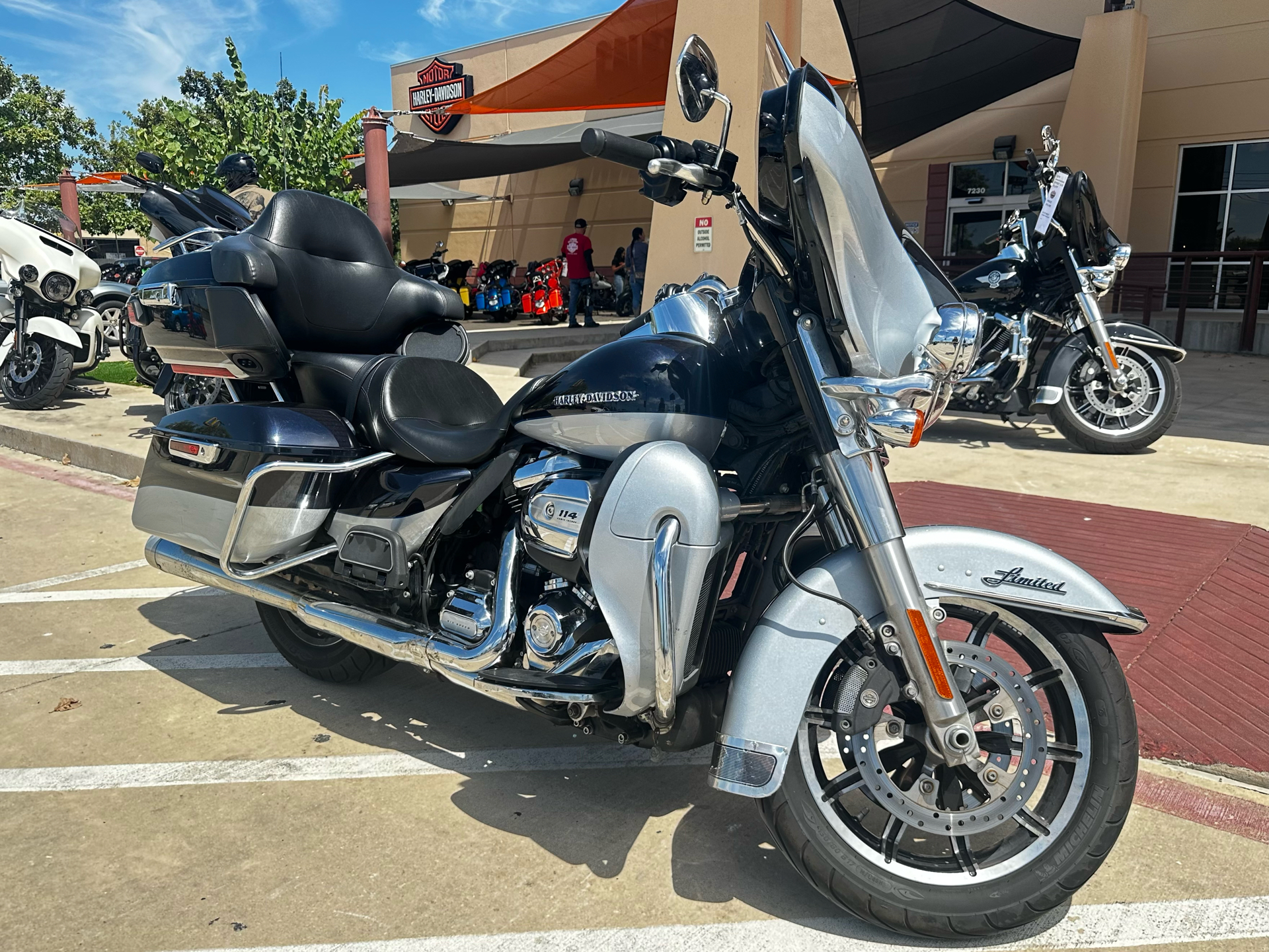 2019 Harley-Davidson Ultra Limited in San Antonio, Texas - Photo 2
