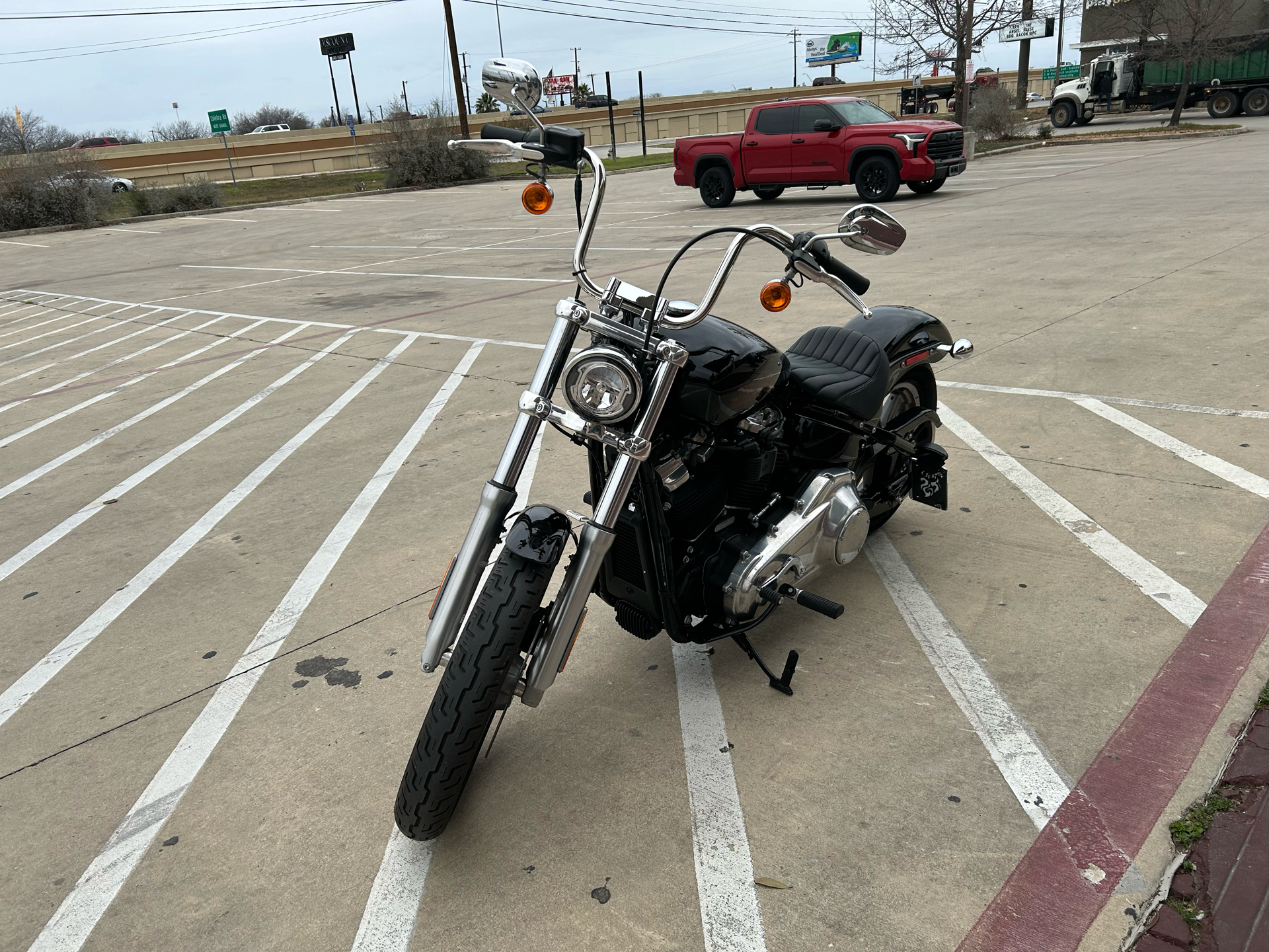 2023 Harley-Davidson Softail® Standard in San Antonio, Texas - Photo 4
