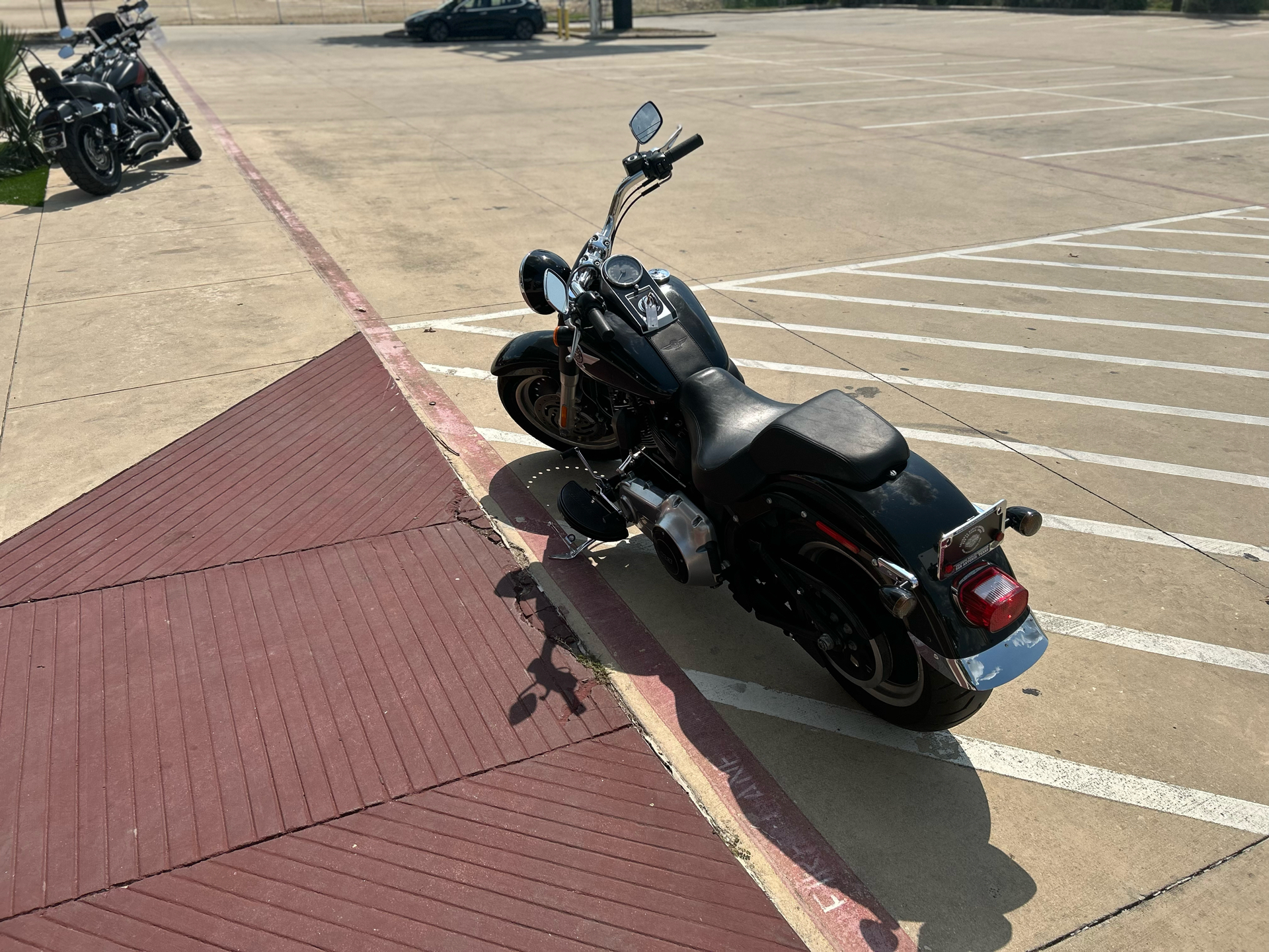 2012 Harley-Davidson Softail® Fat Boy® Lo in San Antonio, Texas - Photo 6