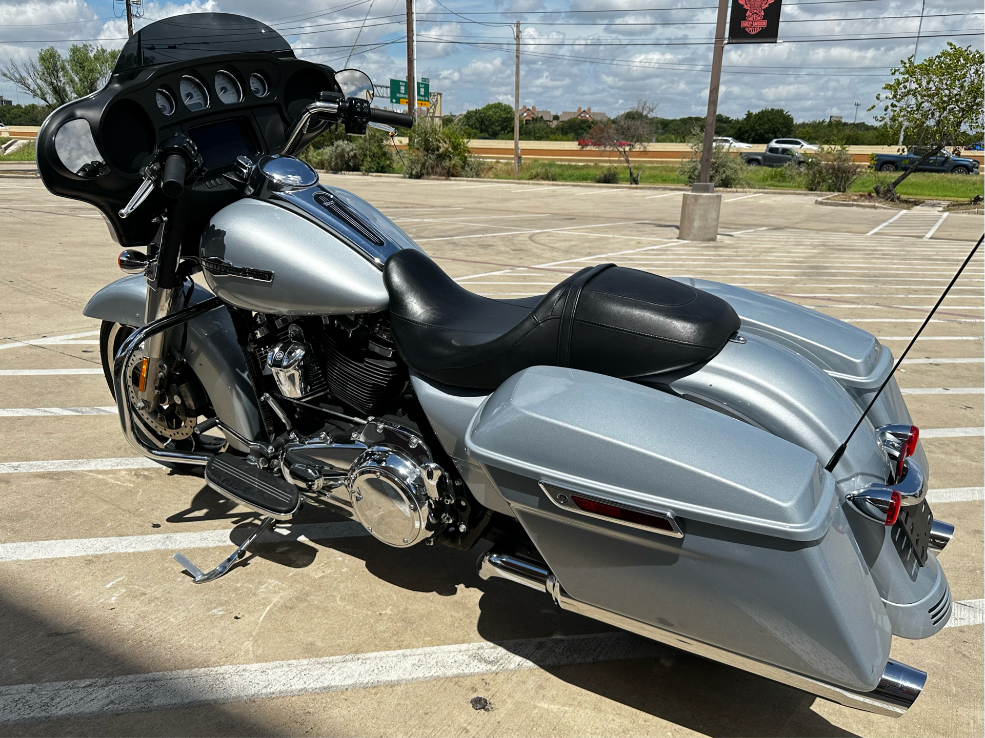 2023 Harley-Davidson Street Glide® in San Antonio, Texas - Photo 6