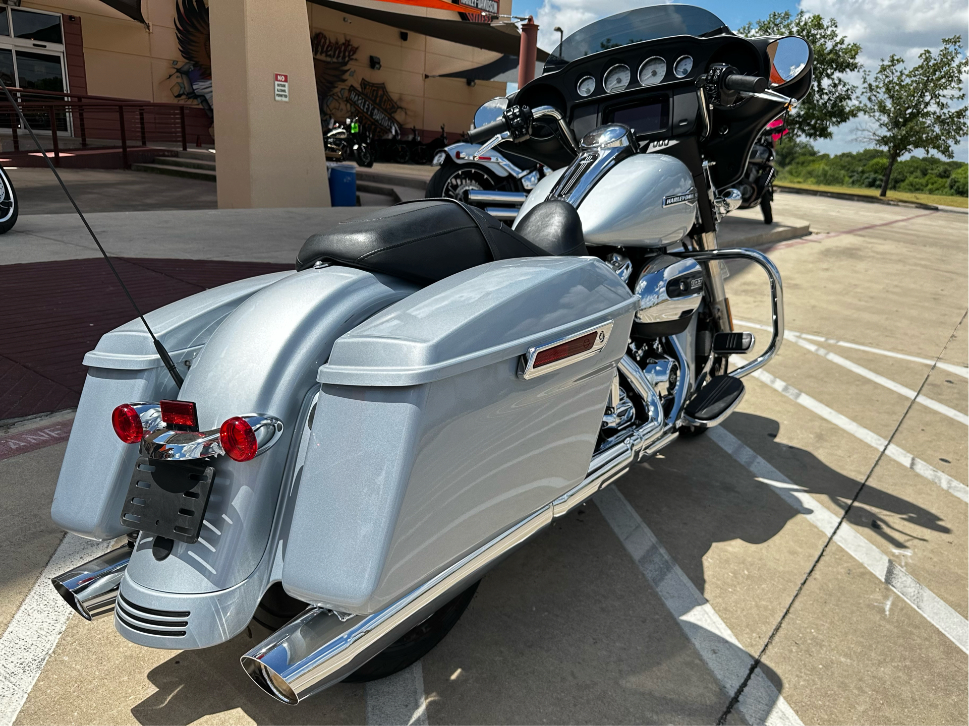 2023 Harley-Davidson Street Glide® in San Antonio, Texas - Photo 8