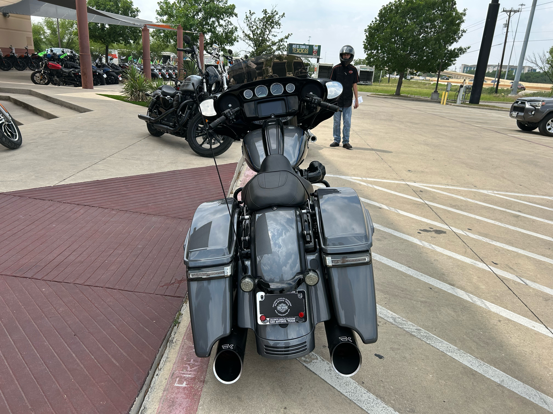 2021 Harley-Davidson Street Glide® Special in San Antonio, Texas - Photo 7