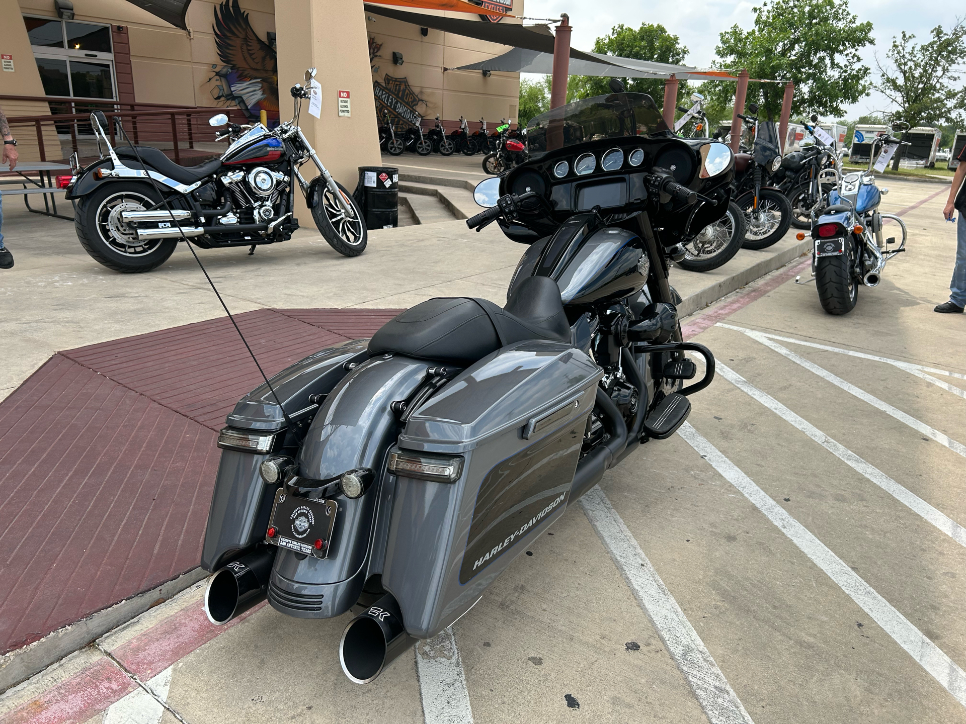 2021 Harley-Davidson Street Glide® Special in San Antonio, Texas - Photo 8