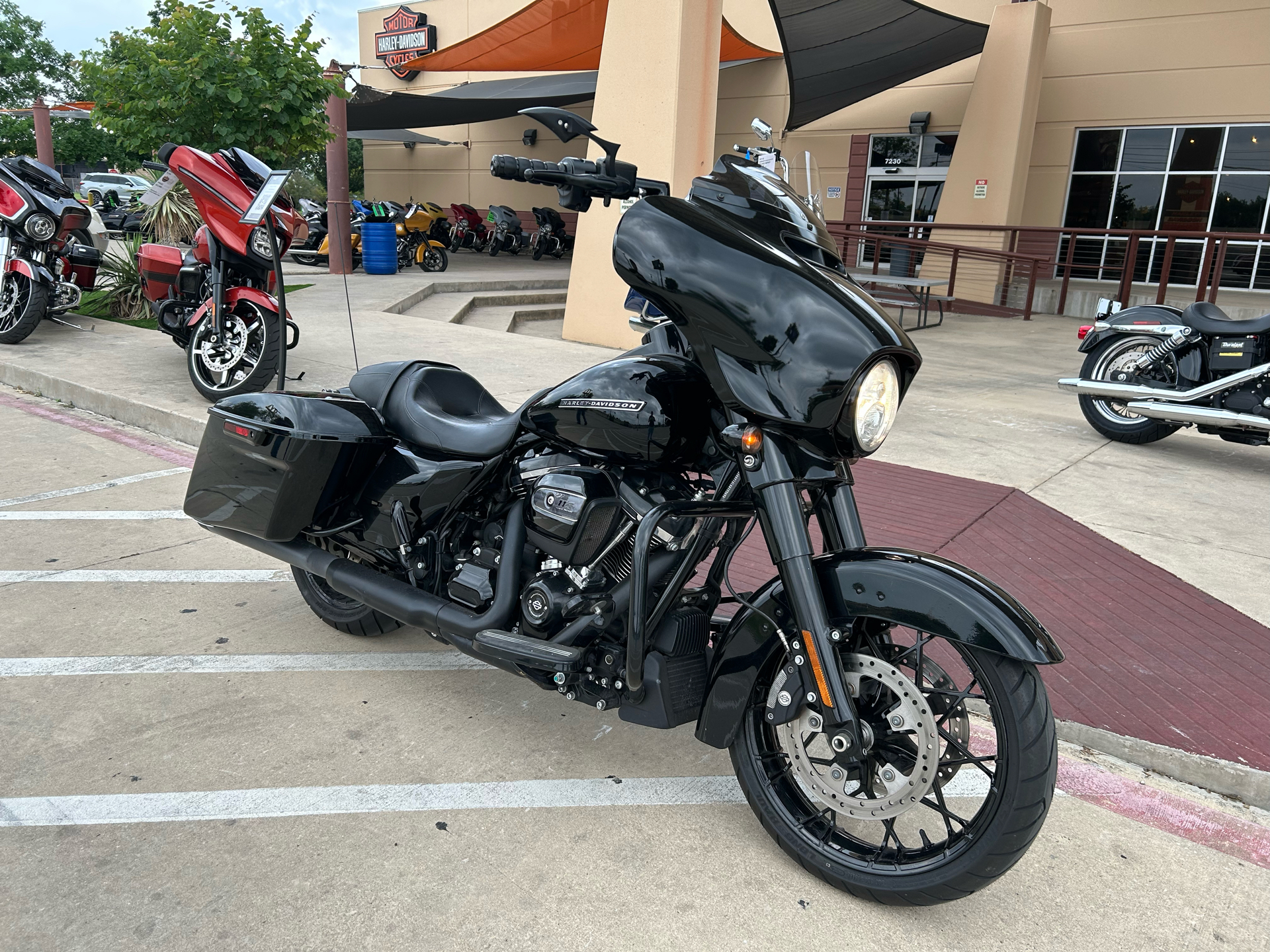 2020 Harley-Davidson Street Glide® Special in San Antonio, Texas - Photo 2