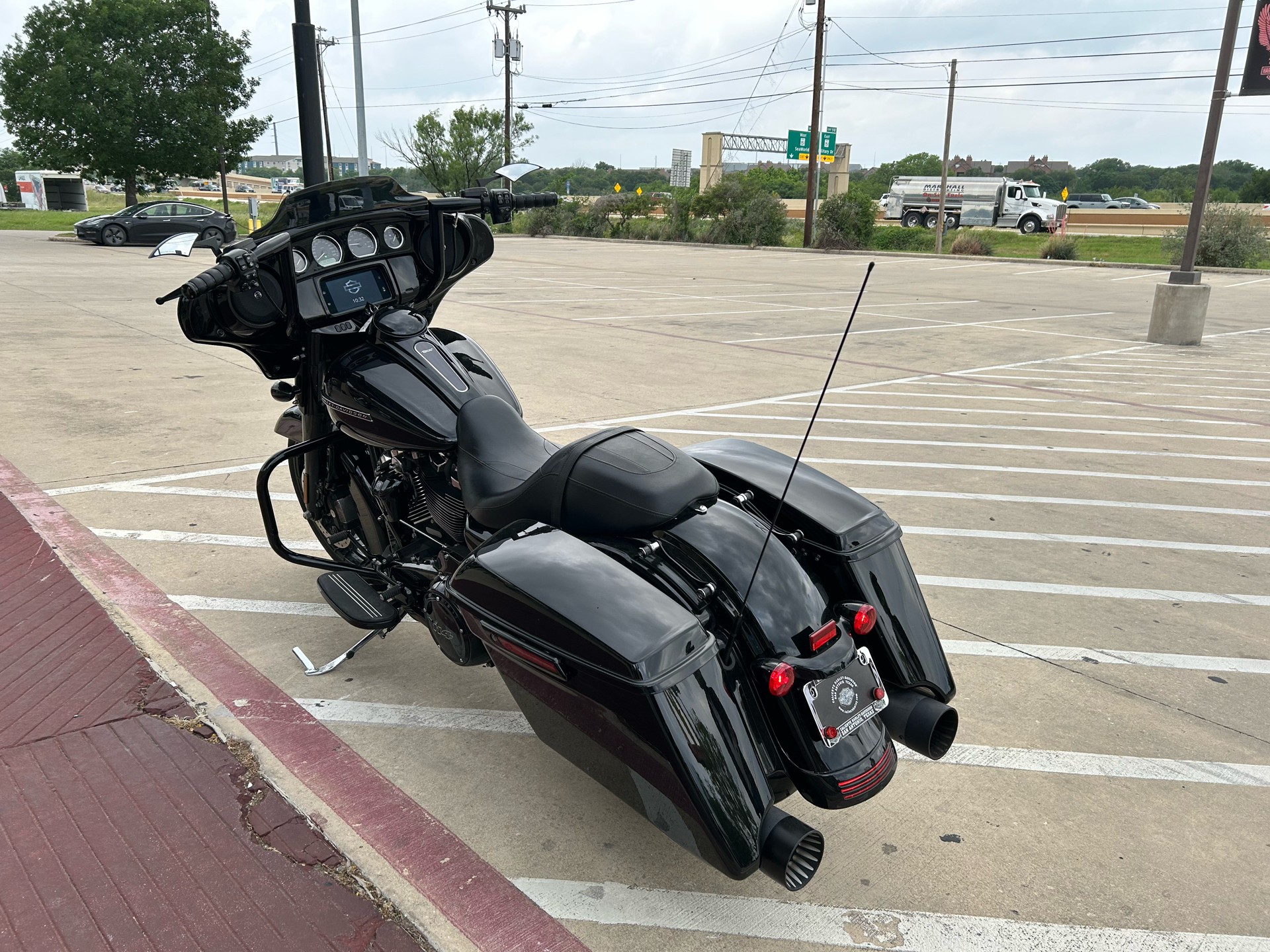 2020 Harley-Davidson Street Glide® Special in San Antonio, Texas - Photo 6