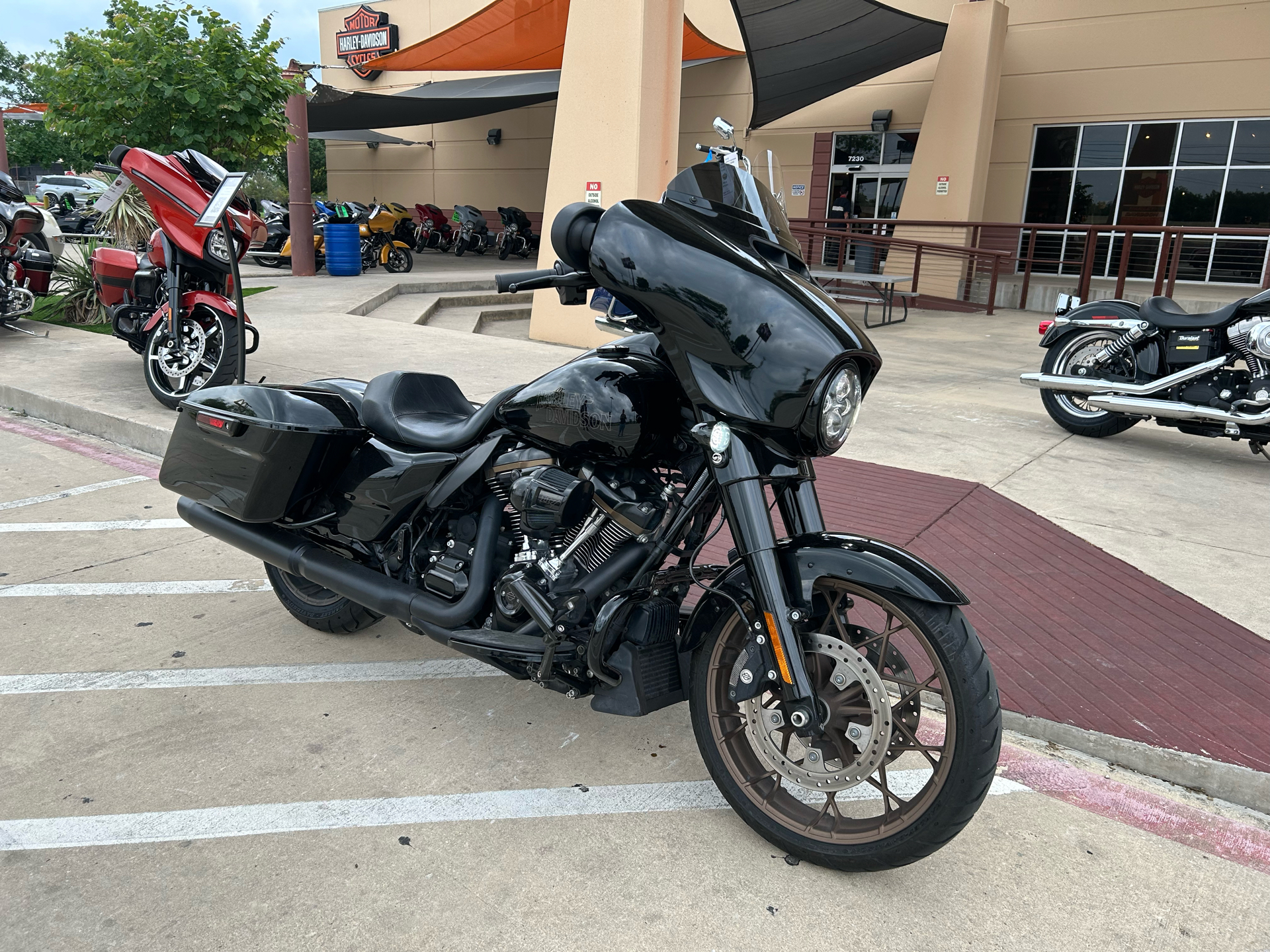 2022 Harley-Davidson Street Glide® ST in San Antonio, Texas - Photo 2
