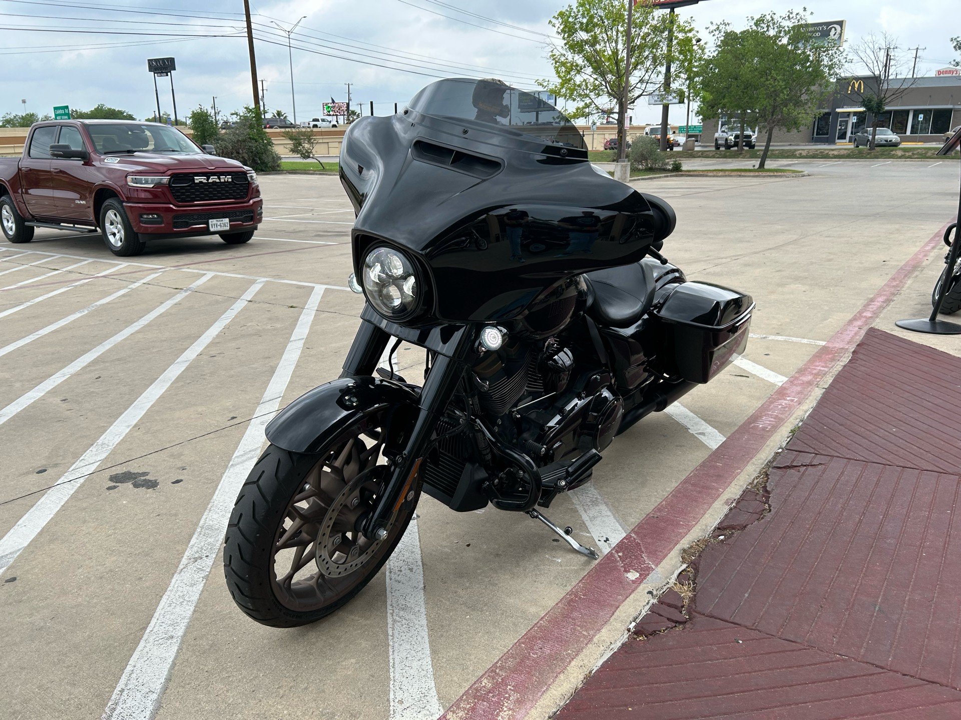2022 Harley-Davidson Street Glide® ST in San Antonio, Texas - Photo 4