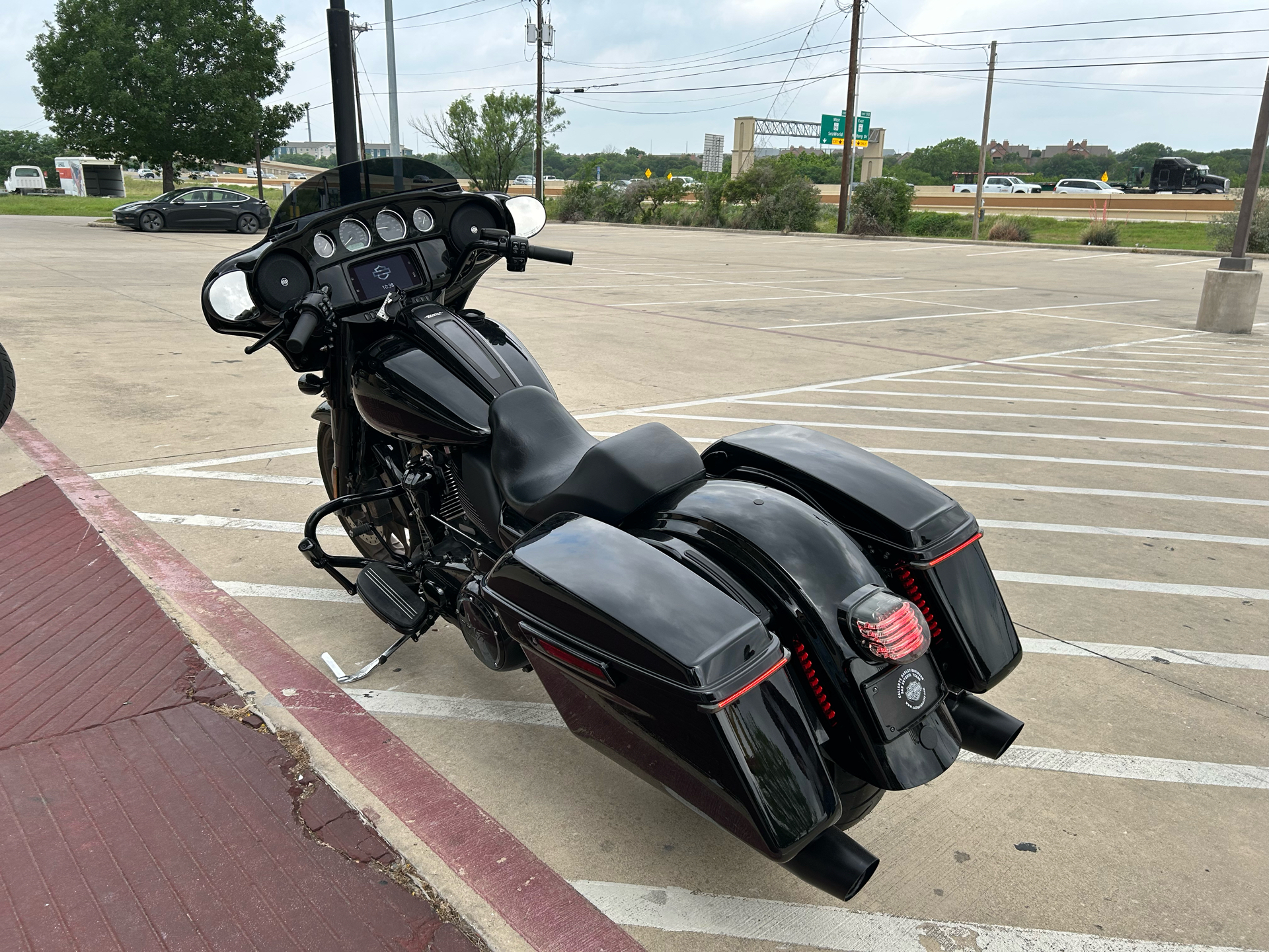 2022 Harley-Davidson Street Glide® ST in San Antonio, Texas - Photo 6