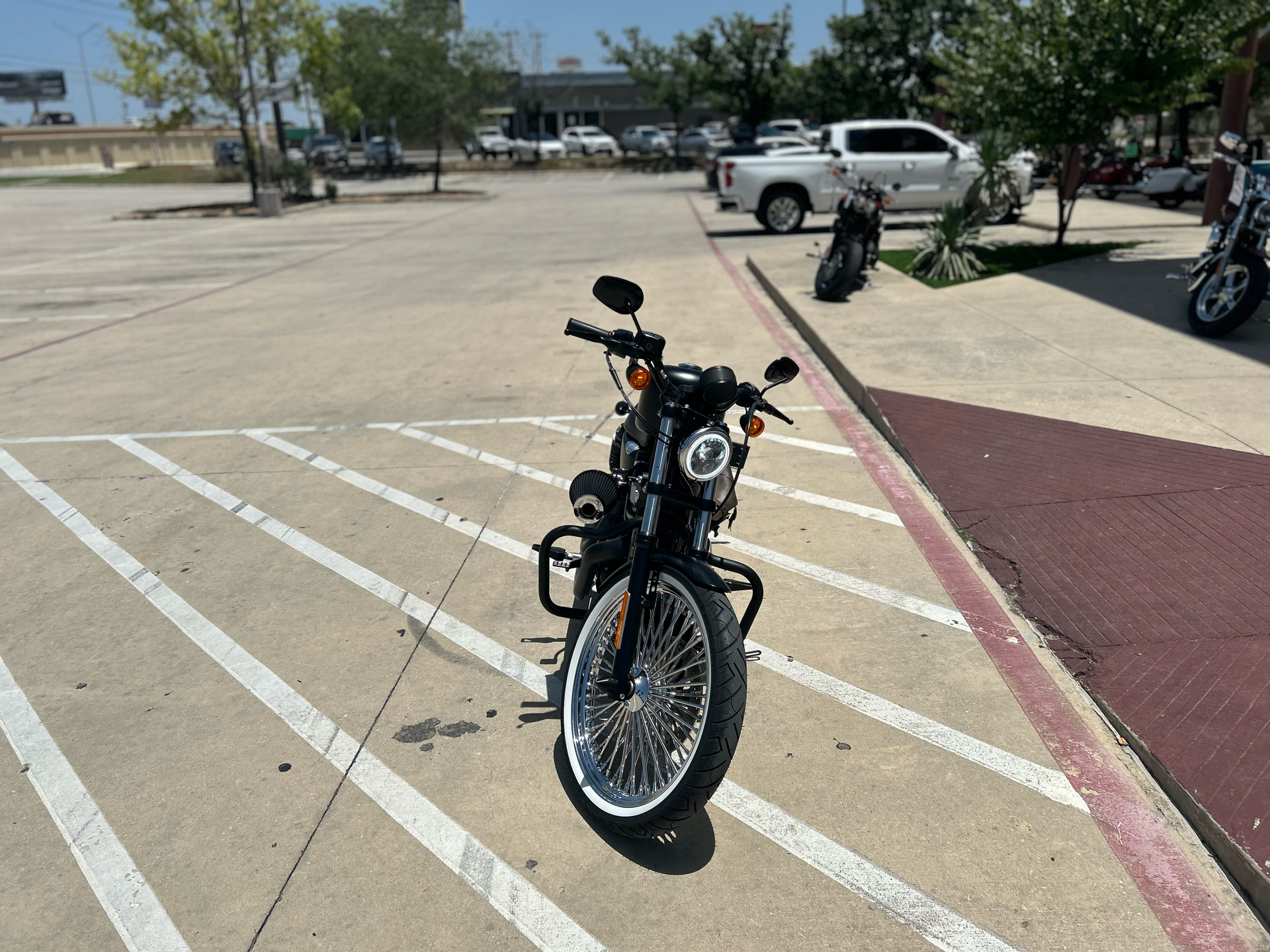 2022 Harley-Davidson Iron 883™ in San Antonio, Texas - Photo 3