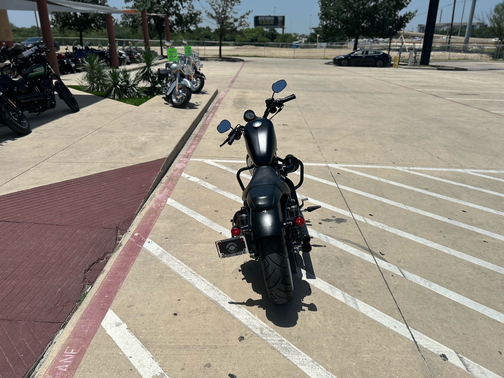 2022 Harley-Davidson Iron 883™ in San Antonio, Texas - Photo 7
